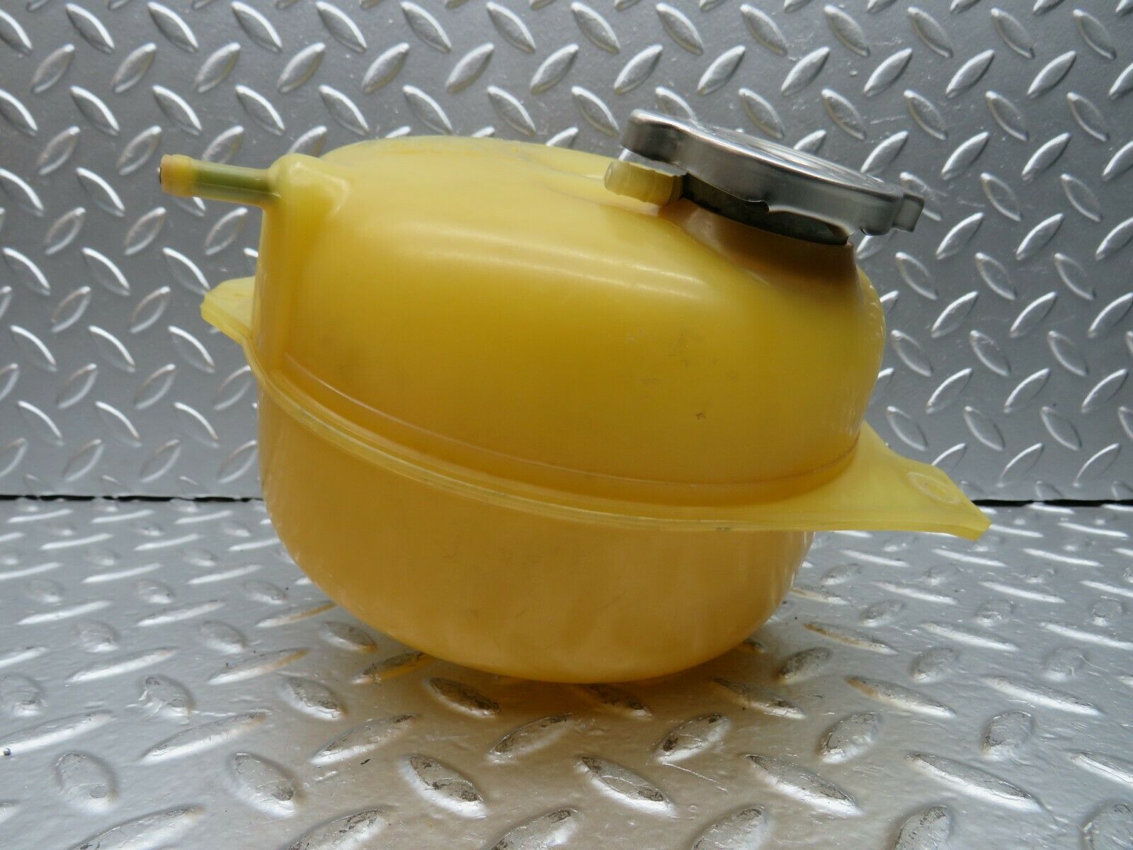 22674 Mercedes-Benz C107 450SLC Coupe Coolant Tank Reservoir Behr 1075000149