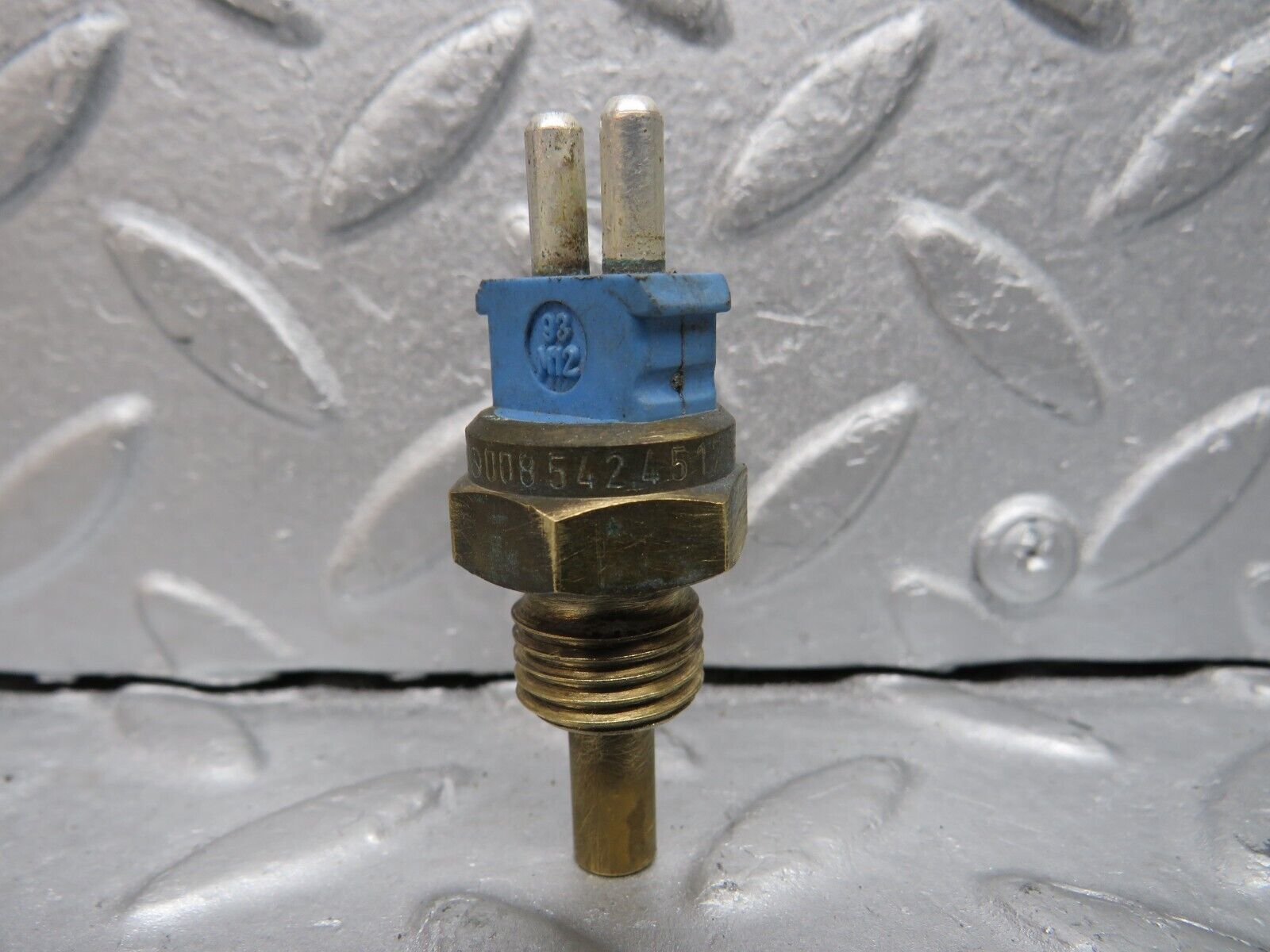 38665 Mercedes-Benz R129 280SL Coupe Coolant Temperature Sensor VDO 0085424517