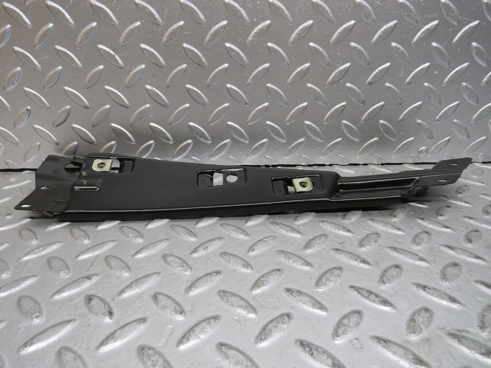 29164 Mercedes-Benz C124 320CE Coupe Rear Window Channel Support Right Side