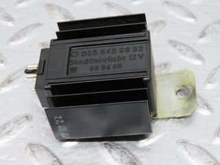 32383 Mercedes-Benz S124 300TE Wagon ECU Relay 0055459832