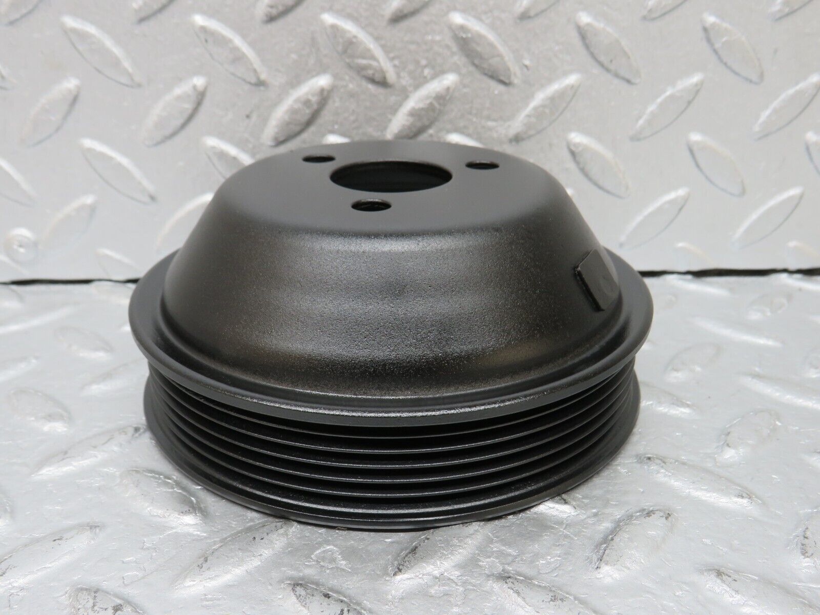 38103 Mercedes-Benz A124 320E Cabriolet Water Pump Pulley 1042300015