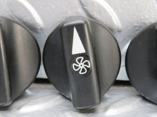 W123 heater control knob set used OEM