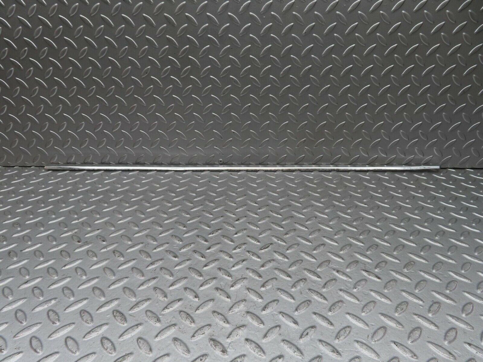 13600 Mercedes-Benz W123 200 Front Left Door Chrome Moulding Trim