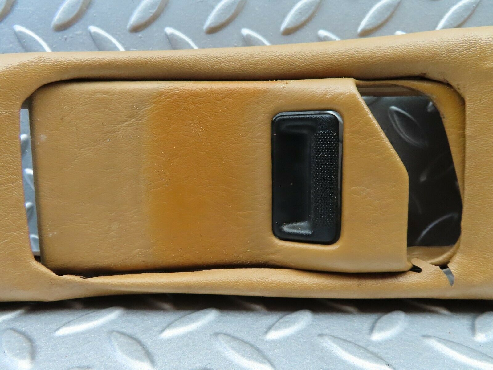 6190 Mercedes-Benz W126 380SE B Pillar Cover Left Side 1266922522