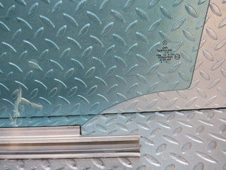 34972 Mercedes-Benz W210 320E Front Right Door Window Glass