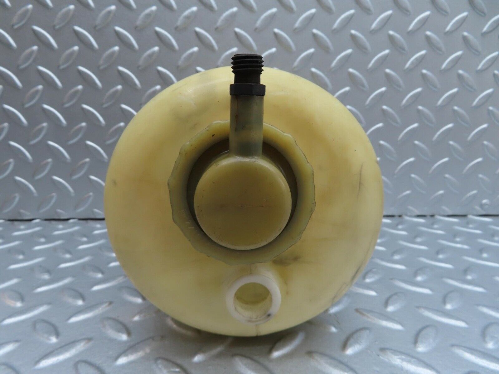 13930 Mercedes-Benz S123 Wagon Hydraulic Suspension Fluid Reservoir 1233270172