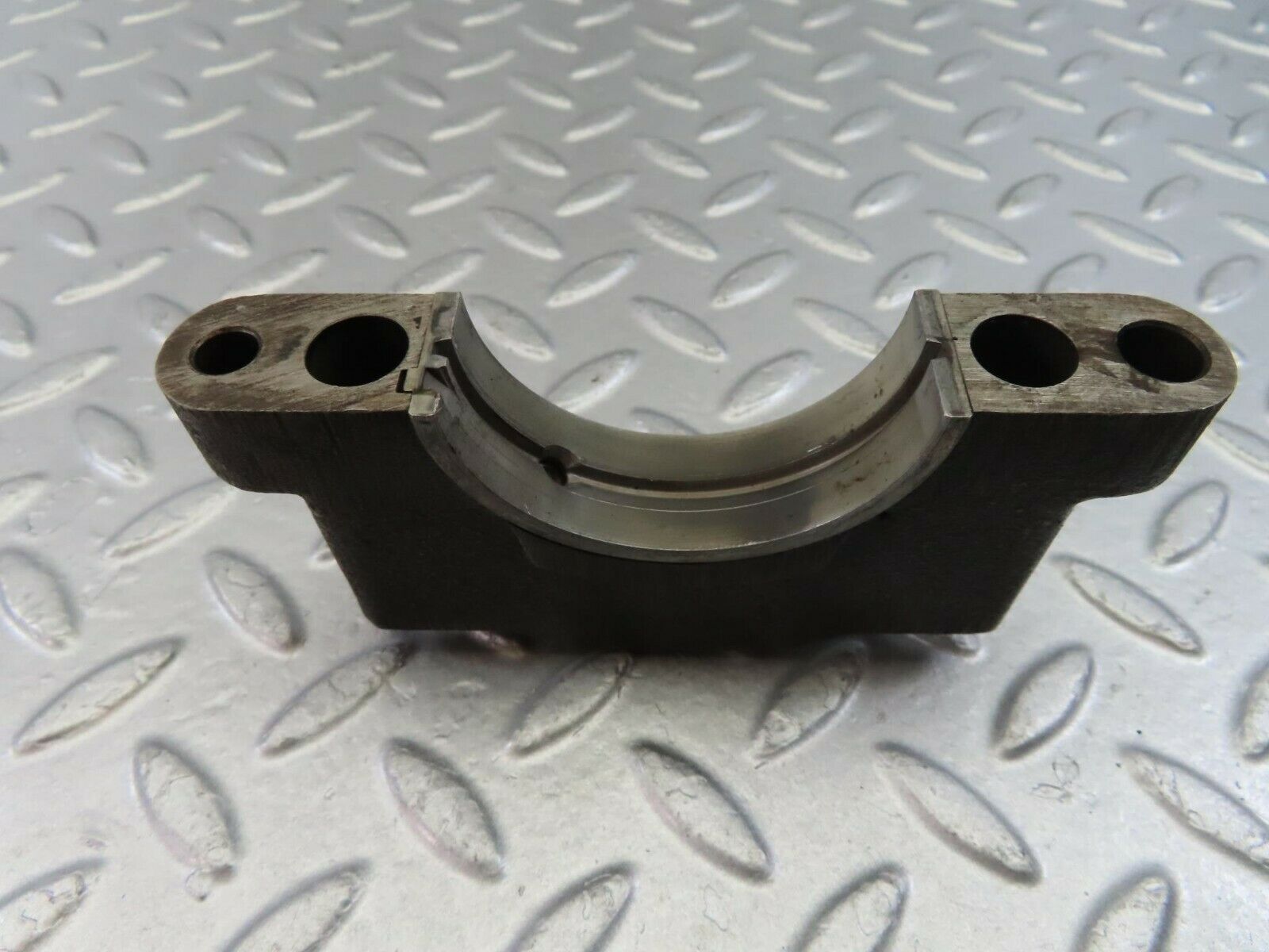 9877 Mercedes-Benz C123 280CE Coupe Crankshaft Bearing Holder Block 1080110211