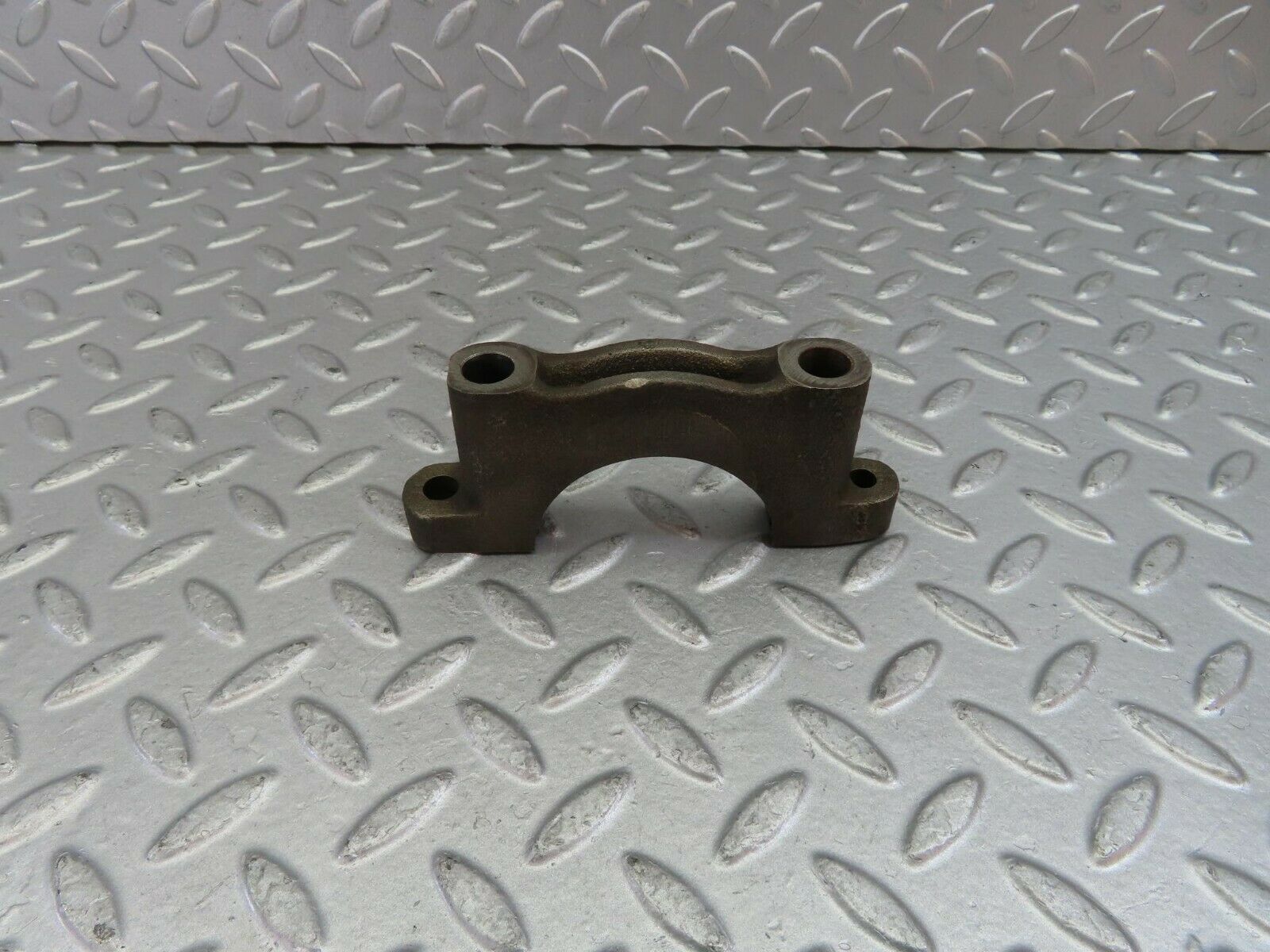 10218 Mercedes-Benz W111 220SE Crankshaft Bearing Holder Block 1800110011