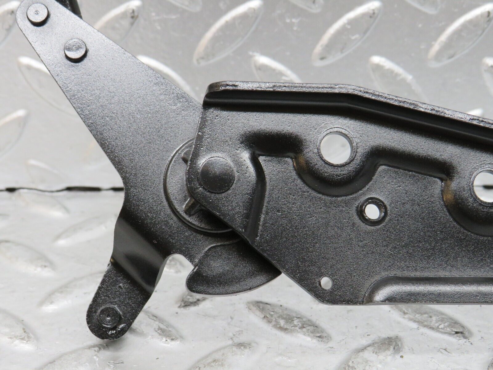 28443 Mercedes-Benz S123 240D Wagon Throttle Linkage