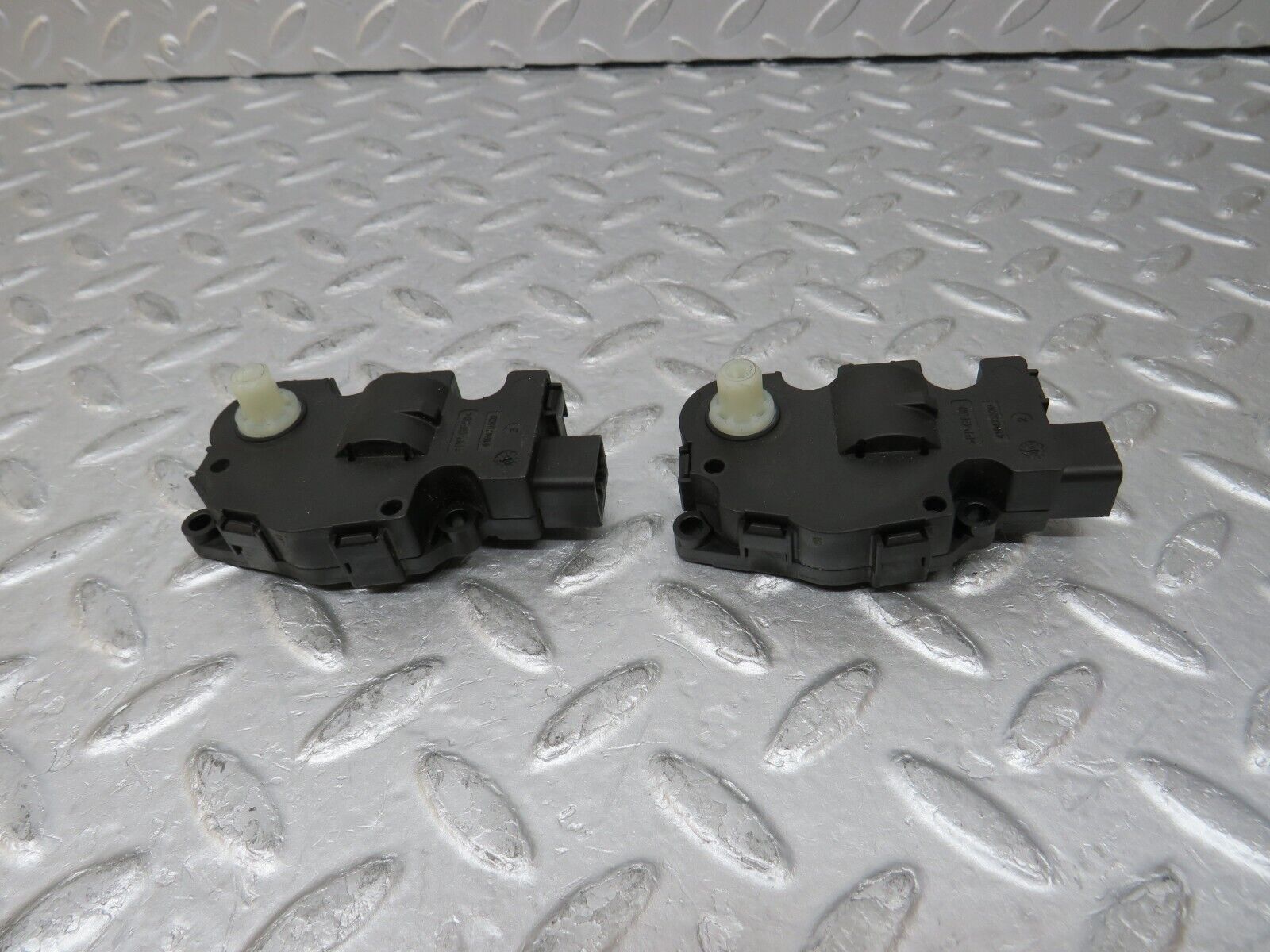 35275 Mercedes-Benz W221 Heater Actuator Motor 2x