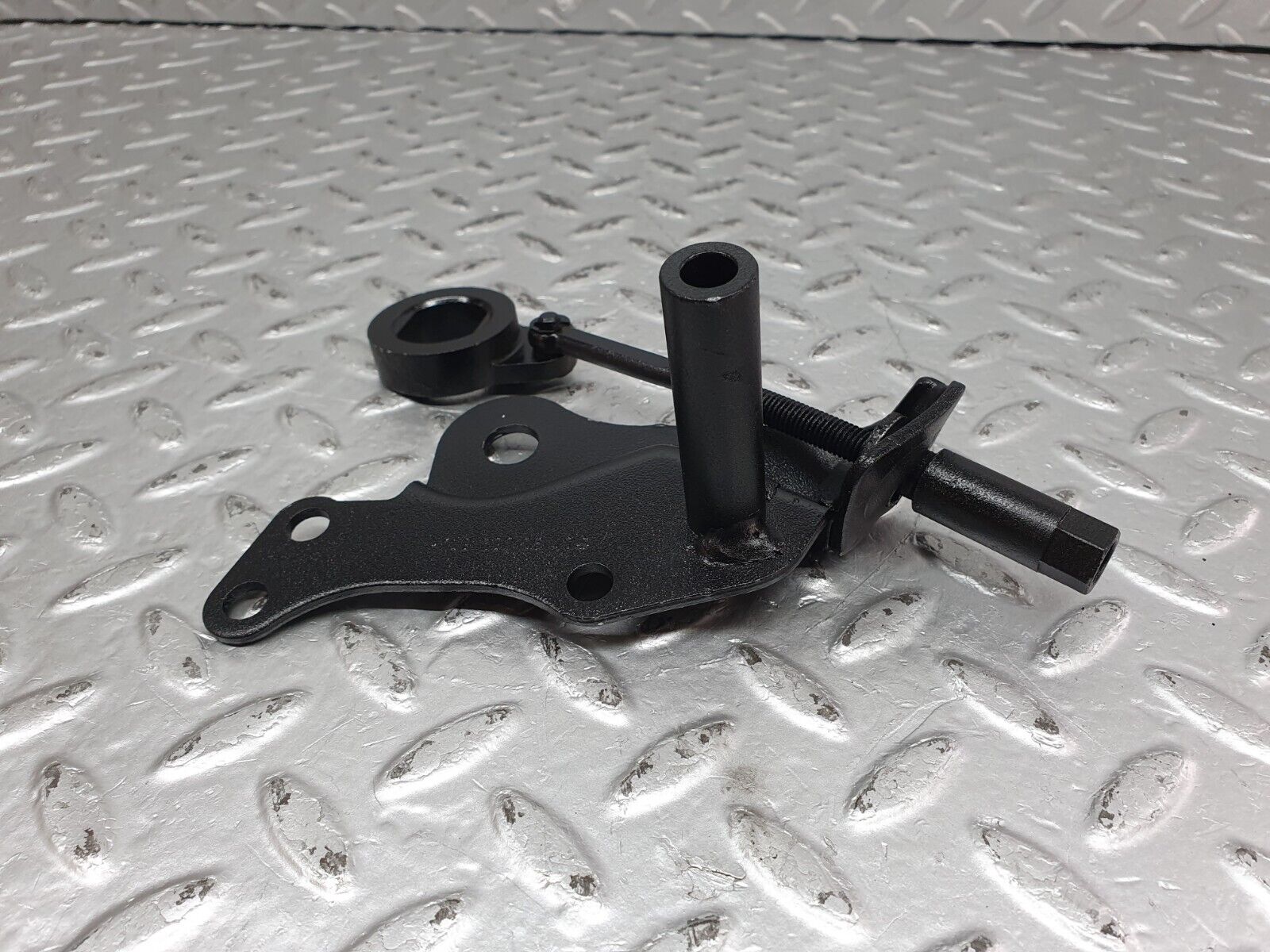 41237 Mercedes-Benz W126 300SE Belt Tensioner 1032000640