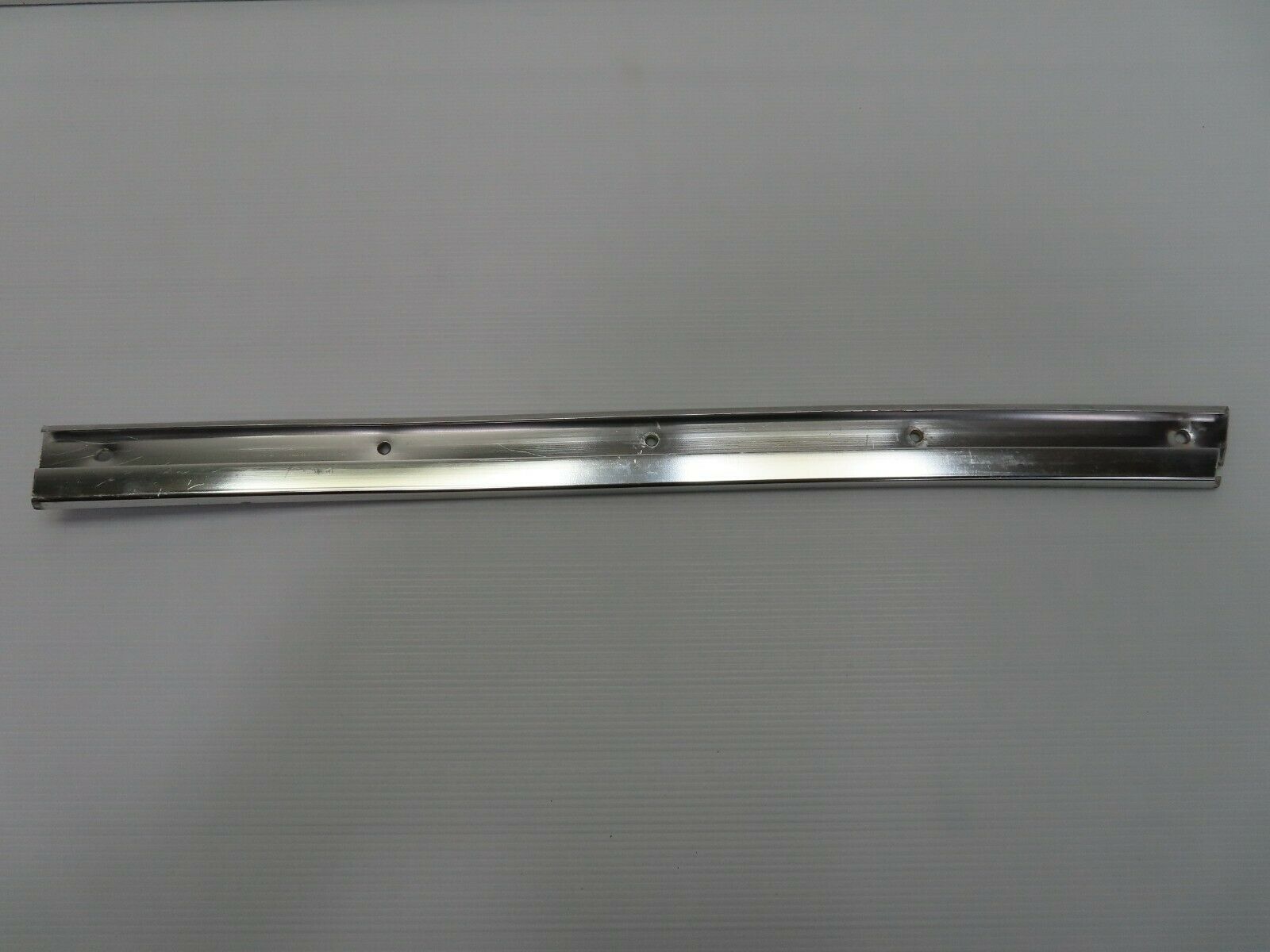 7175 Mercedes-Benz C107 350SLC Coupe Roof Chrome Moulding Right Side
