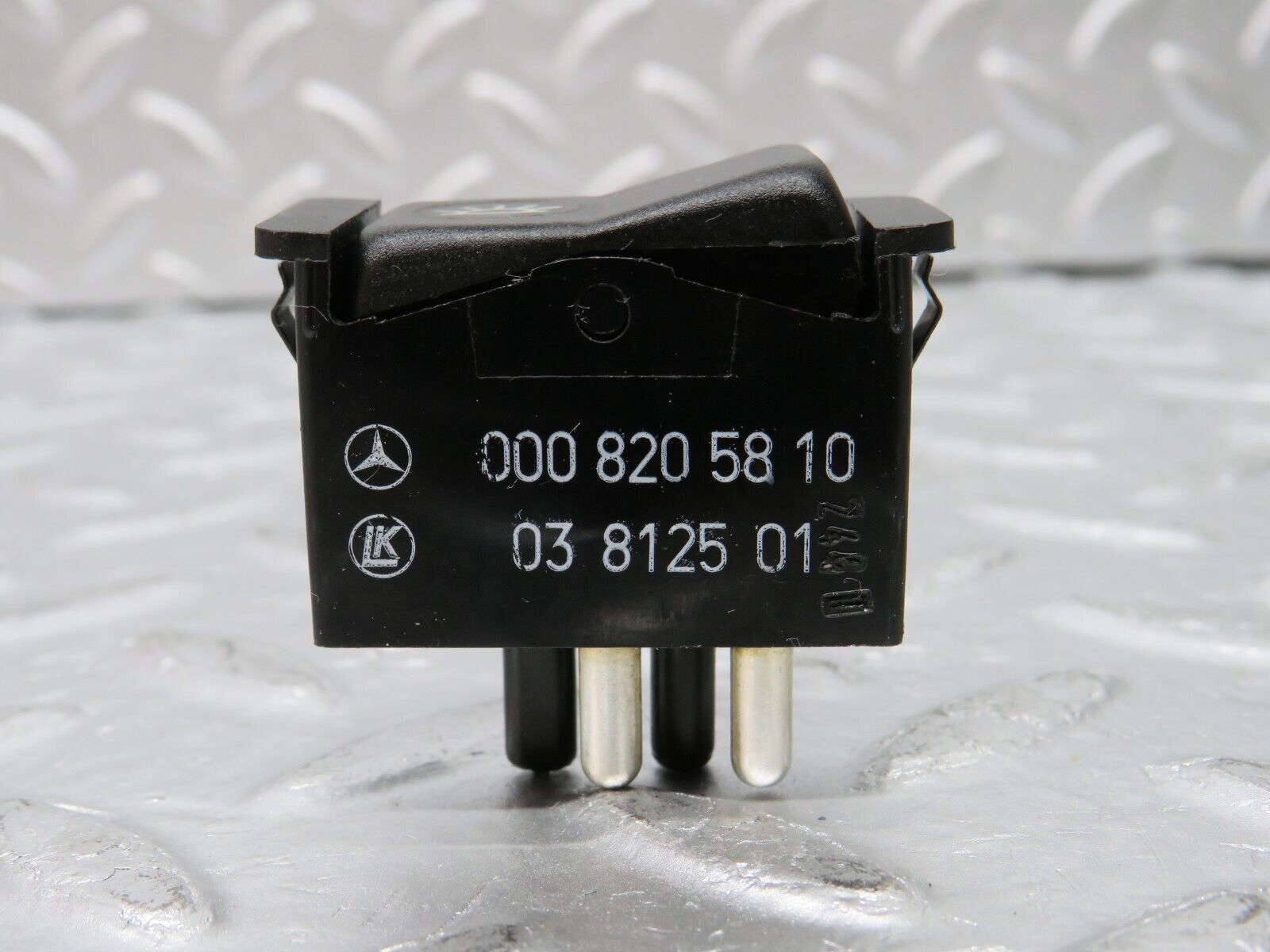 30695 Mercedes-Benz W201 190E 2.0L Interior Dome Light Switch 0008205810