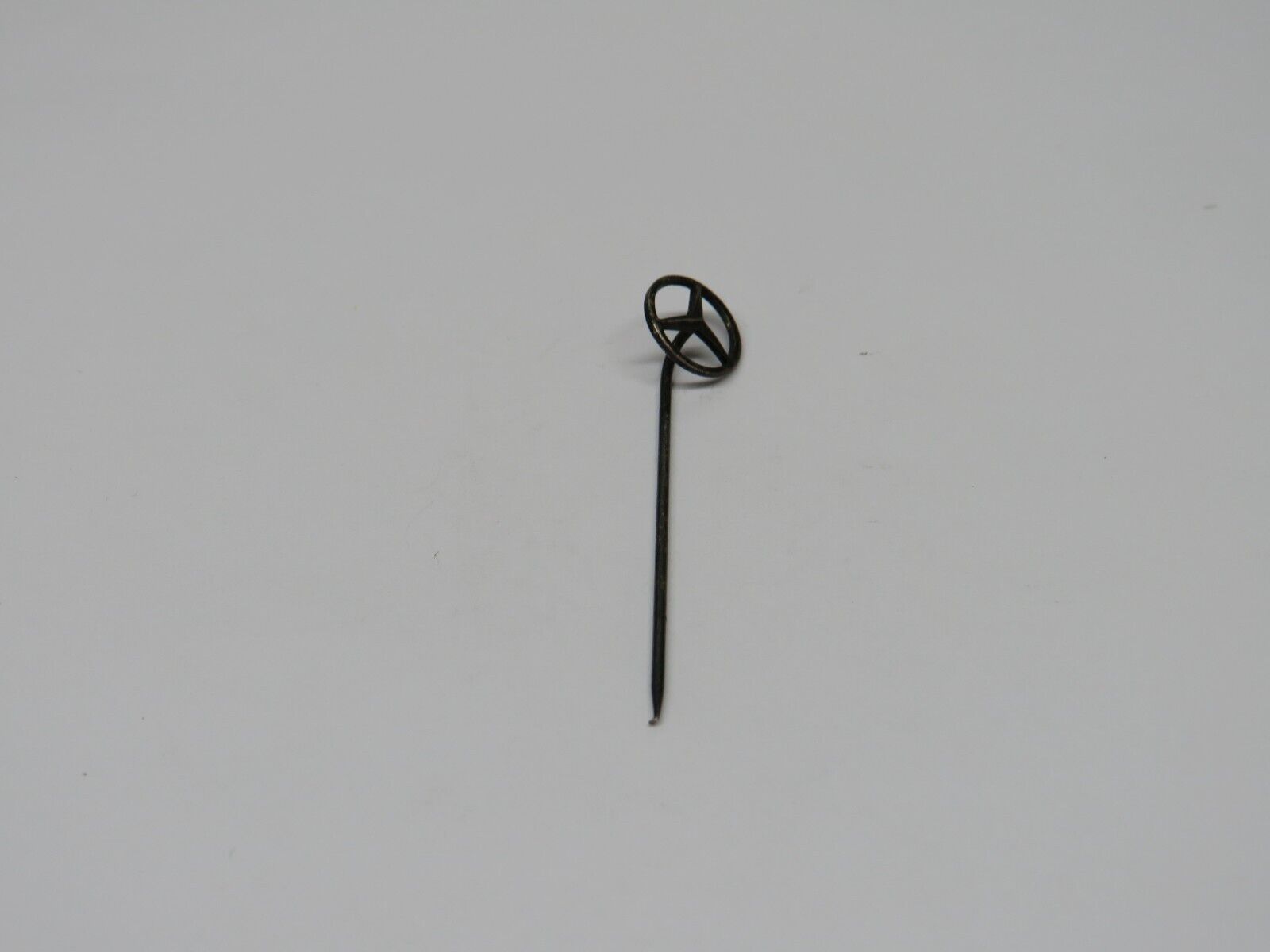 37508 Mercedes-Benz Vintage Lapel Pin Badge