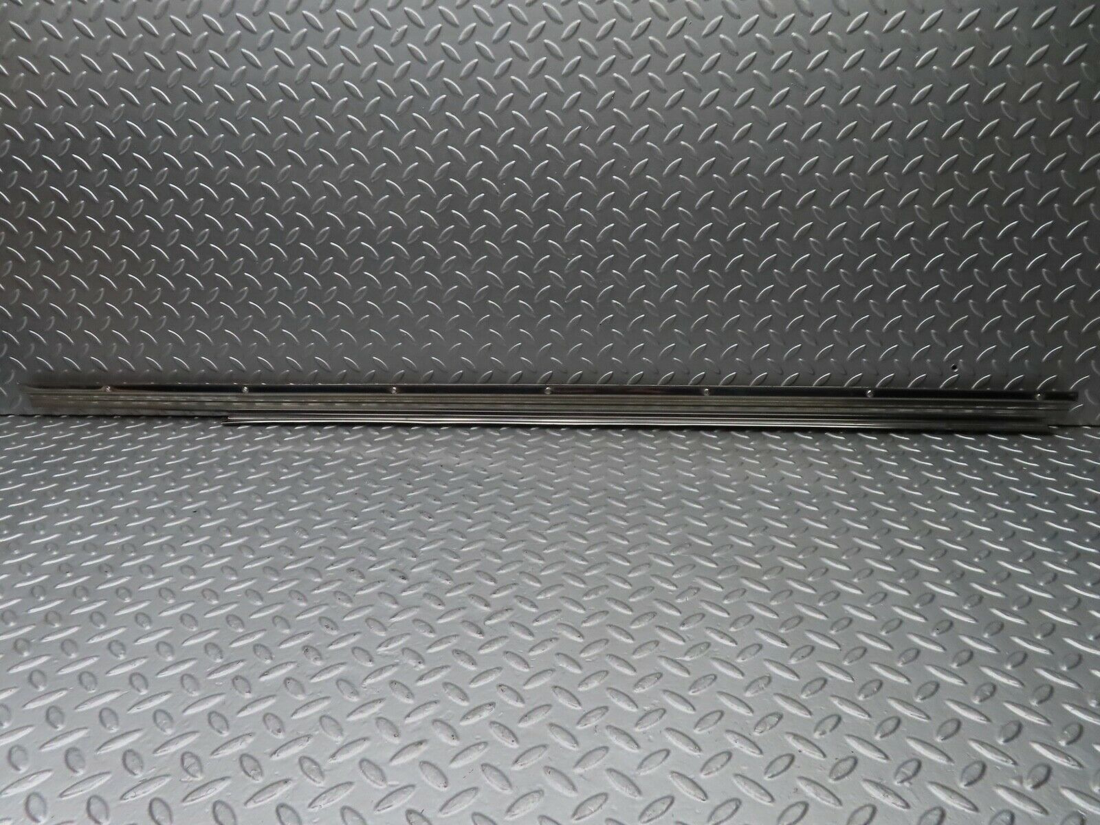 20818 Mercedes-Benz W114 250CE Coupe Right Door Sill Chrome