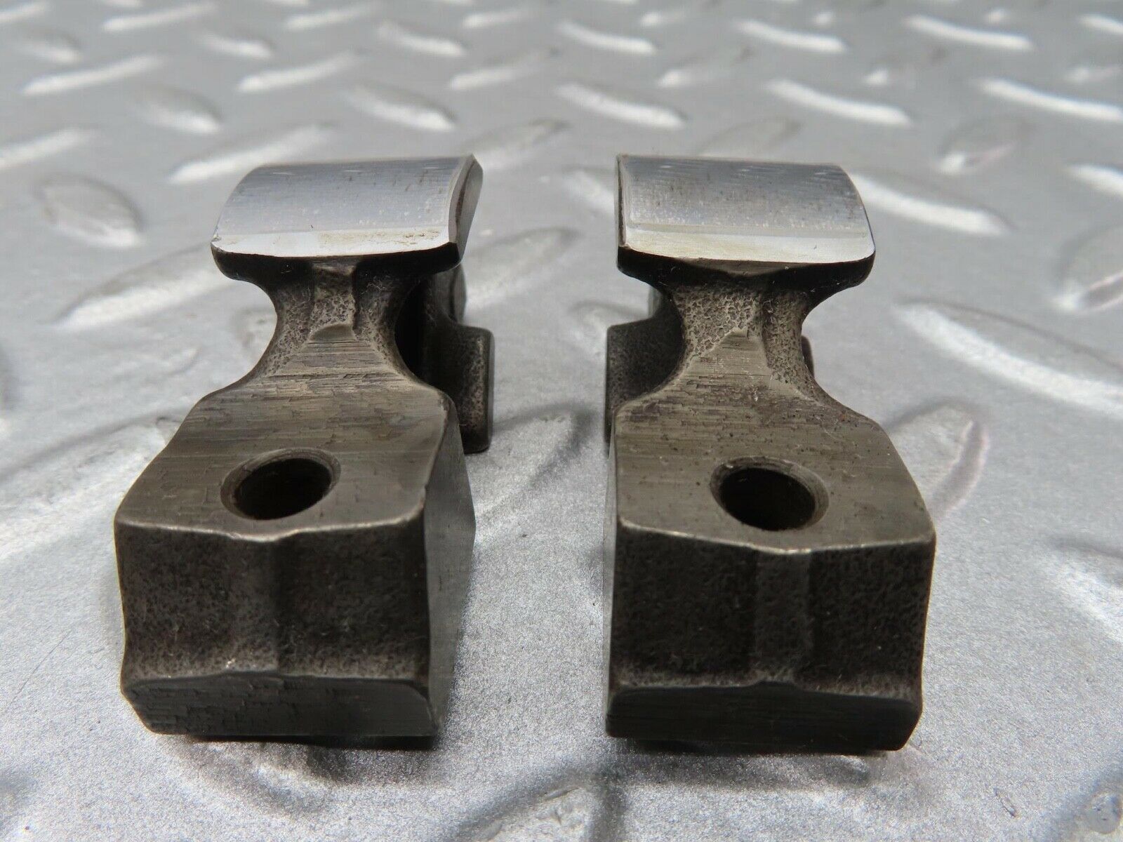 16745 Mercedes-Benz C107 380SLC Valve Rocker Arm