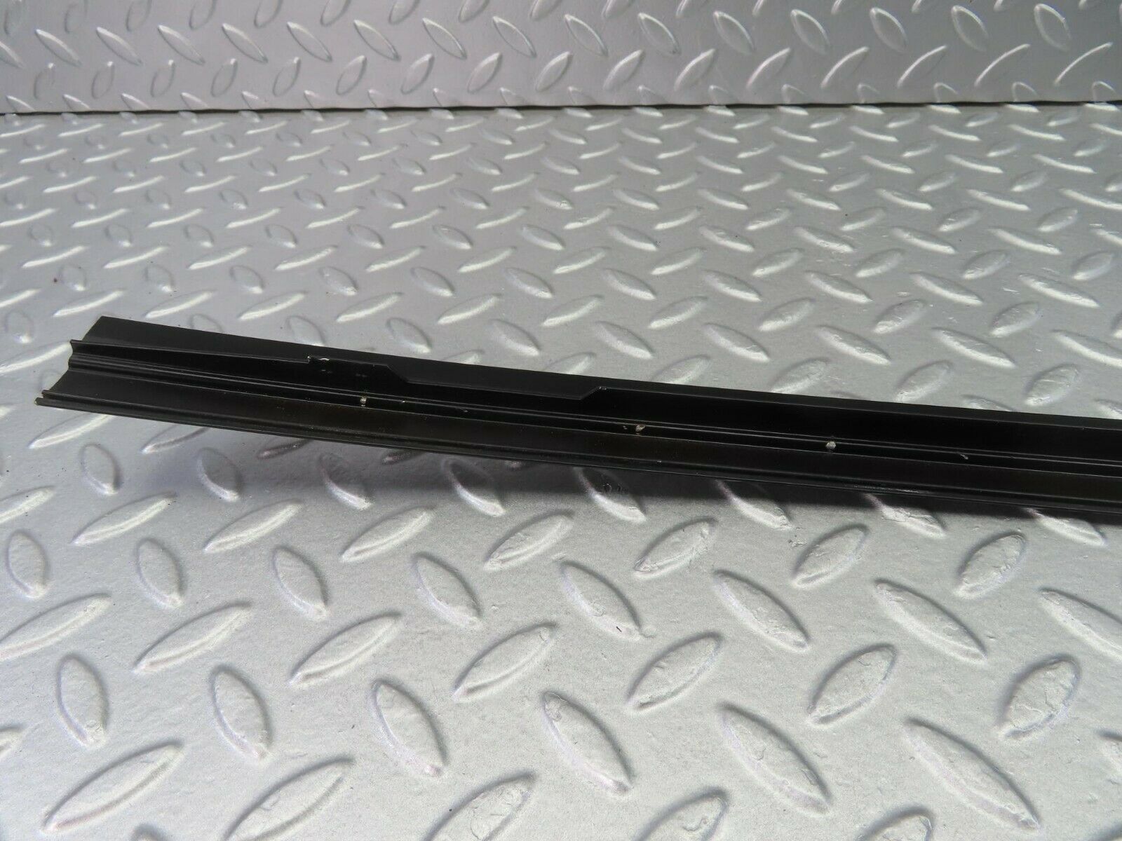 10468 Mercedes-Benz W201 190E Windscreen Lower Moulding Trim