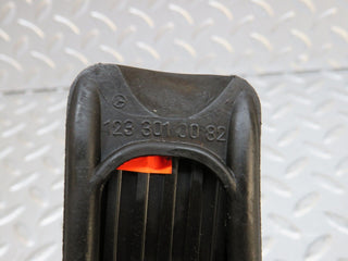 W124 accelerator pedal with rubber used OEM