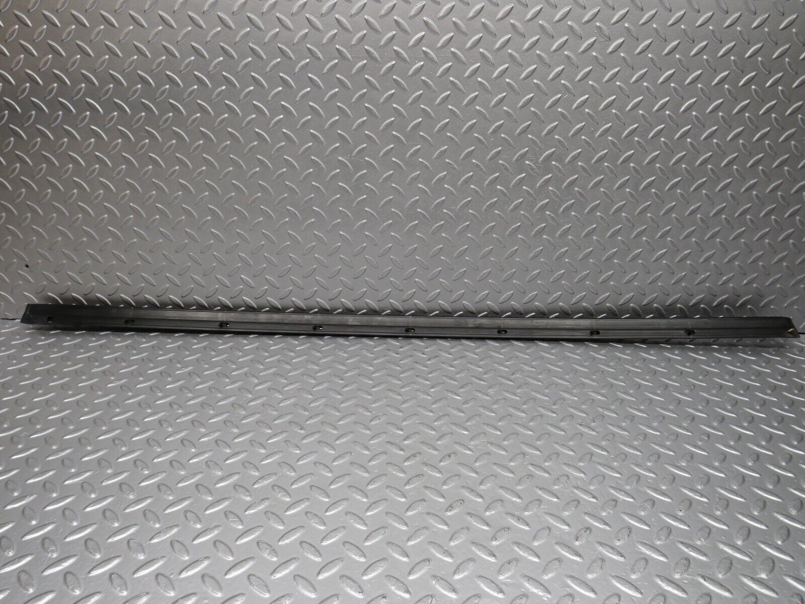 40209 Mercedes-Benz R107 Right Door Centre Moulding Trim