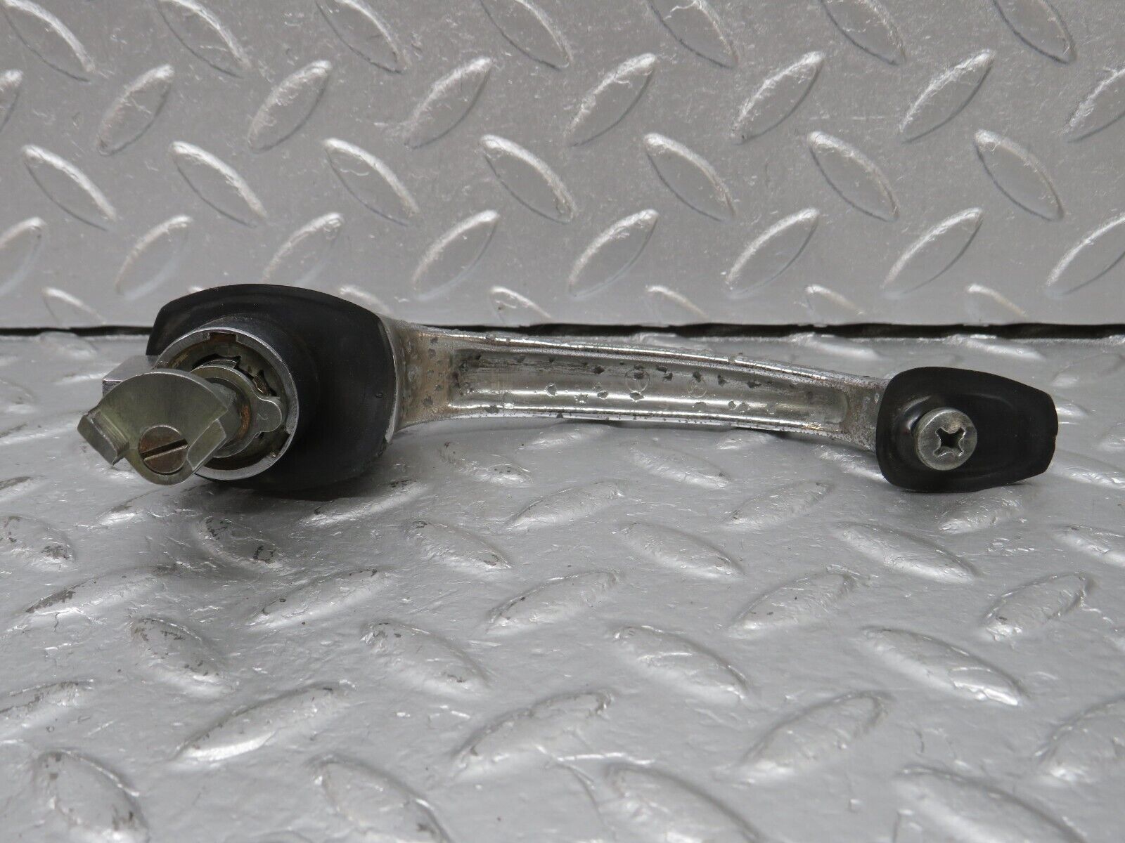 40279 Mercedes-Benz W110 230 Front Left Door Exterior Handle No Key