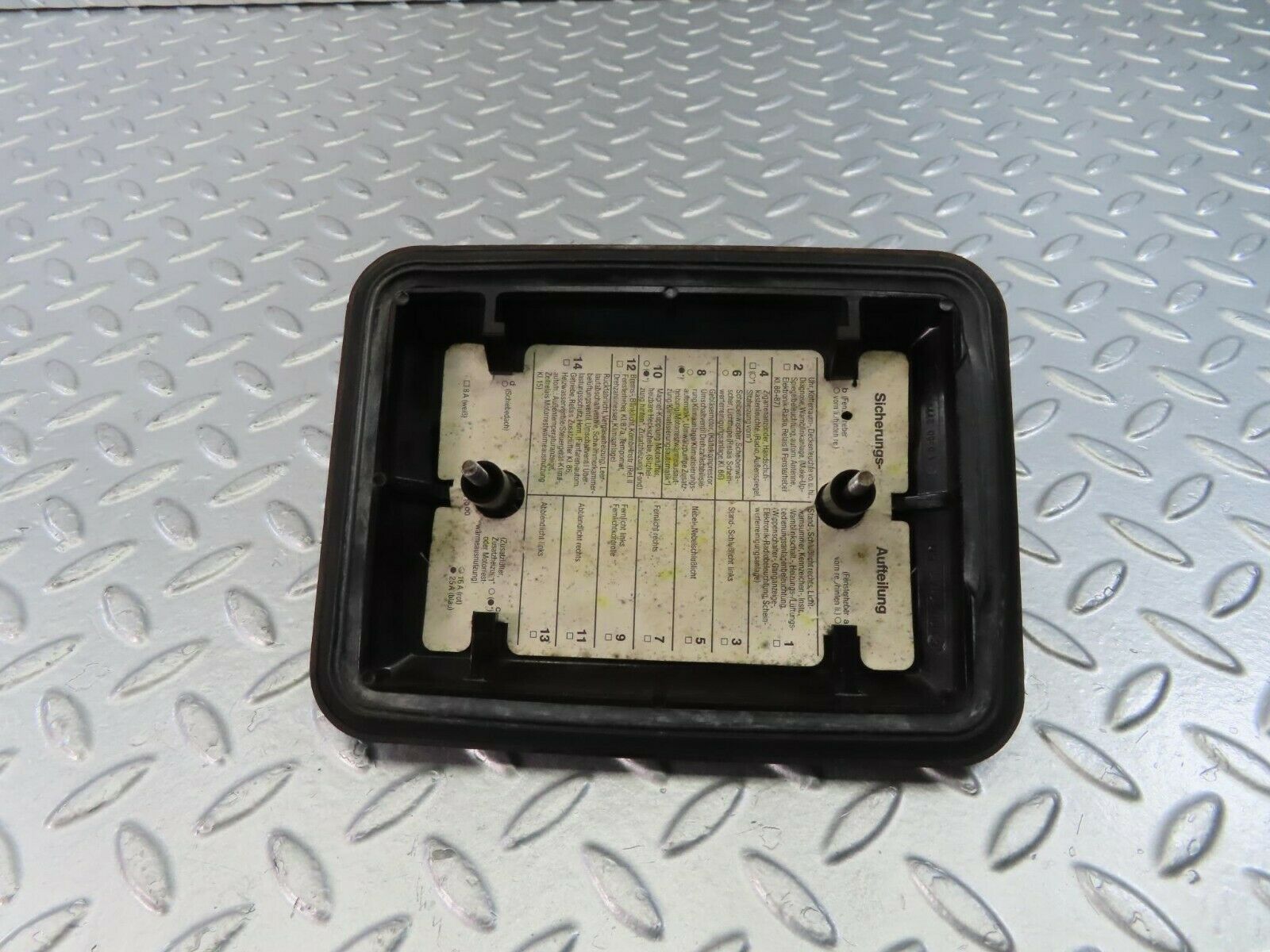 10678 Mercedes-Benz W123 230E Fuse Box Cover 1235400082