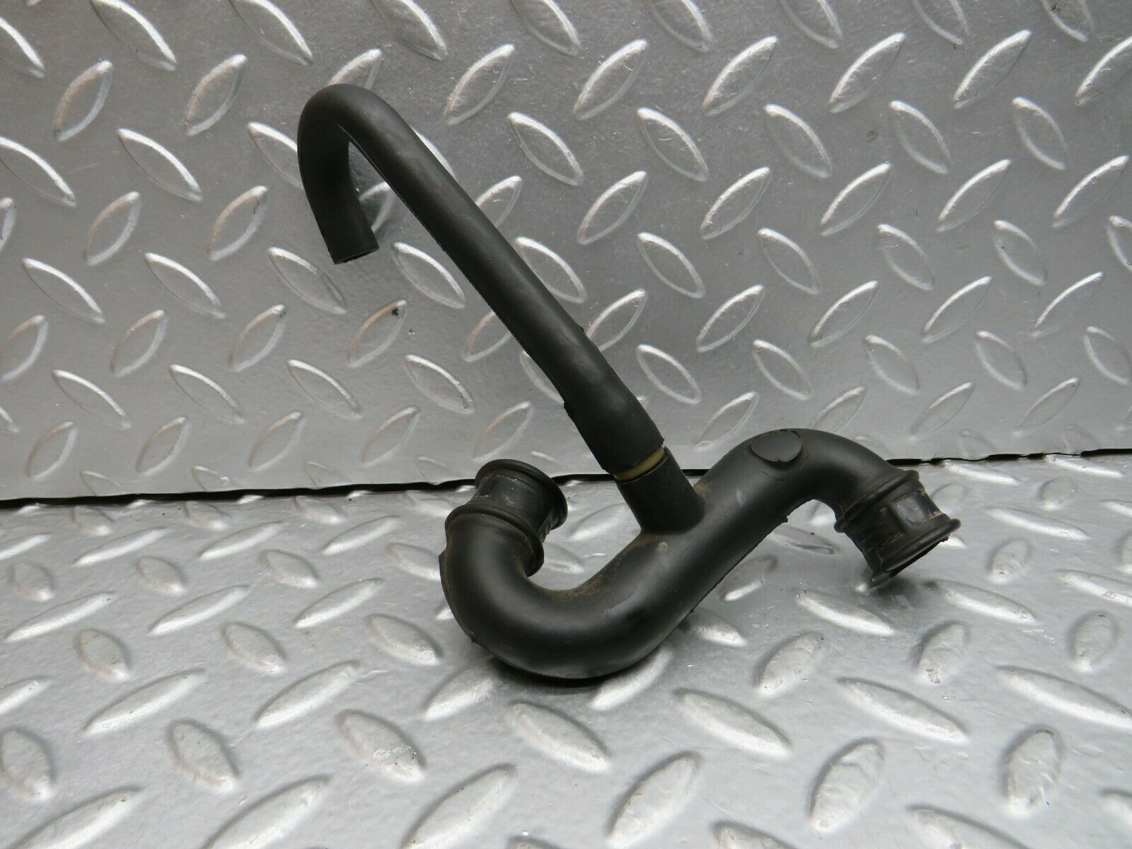 22278 Mercedes-Benz S123 280TE Wagon Air Intake Pipe 1100944982