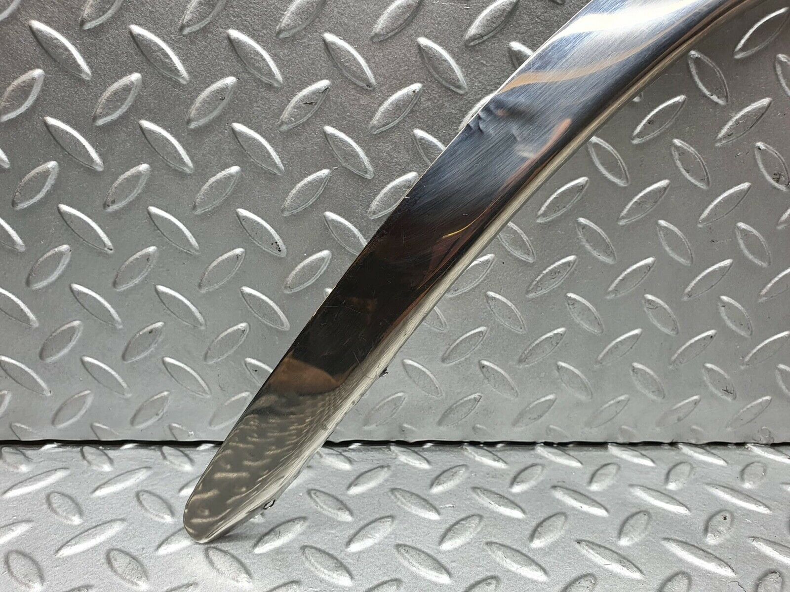 0141 Mercedes-Benz W116 350SE Rear Left Chrome Wheel Arch Trim