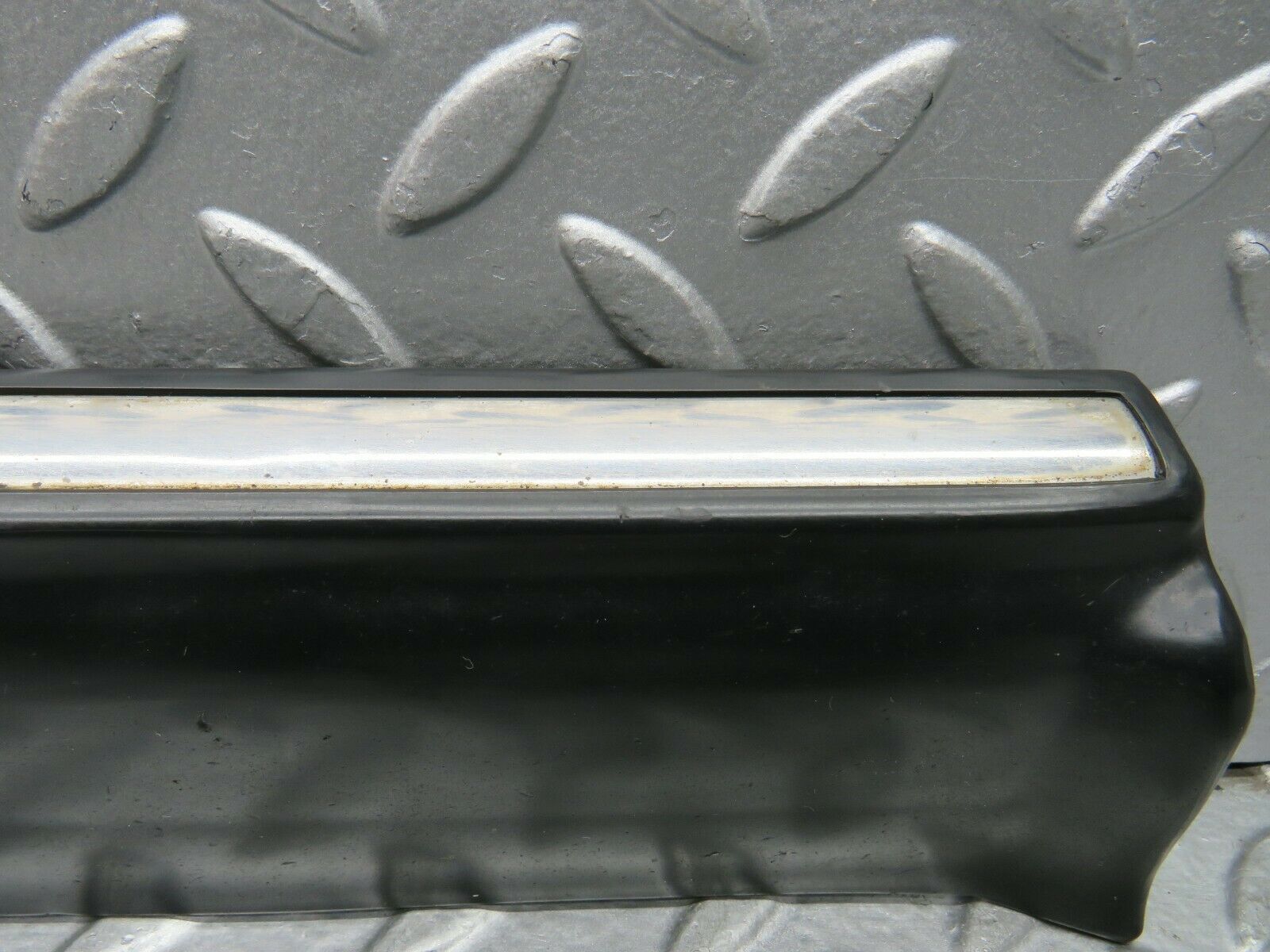 22024 Mercedes-Benz S123 280TE Front Left Fender Wing Lower Moulding Trim