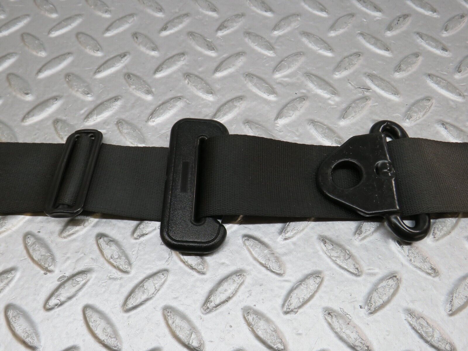 35876 Mercedes-Benz W108 Front Left Seat Belt & Buckle 046128589 042938689
