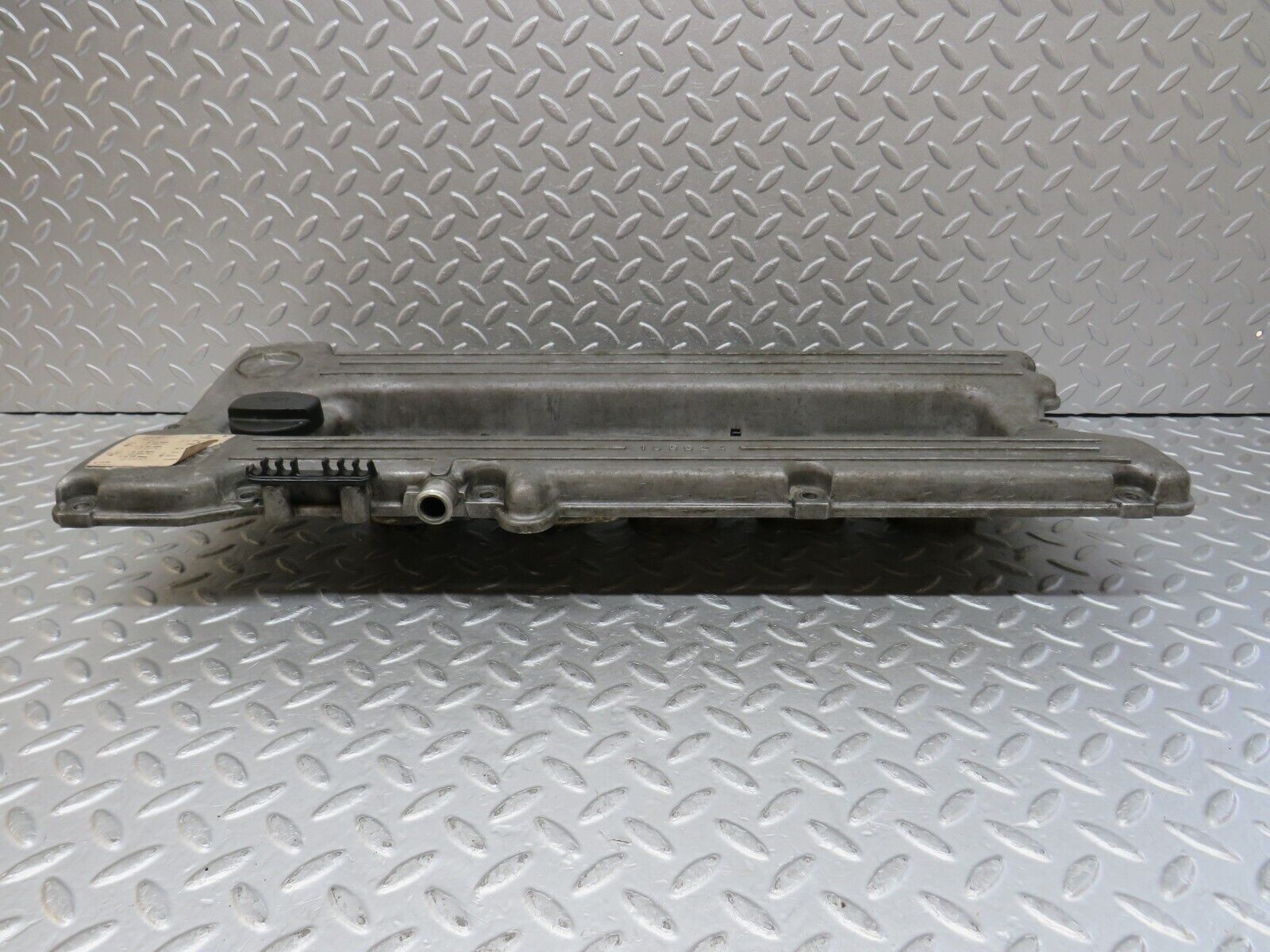 35637 Mercedes-Benz R107 280SL Cylinder Head Valve Cover 1100160905