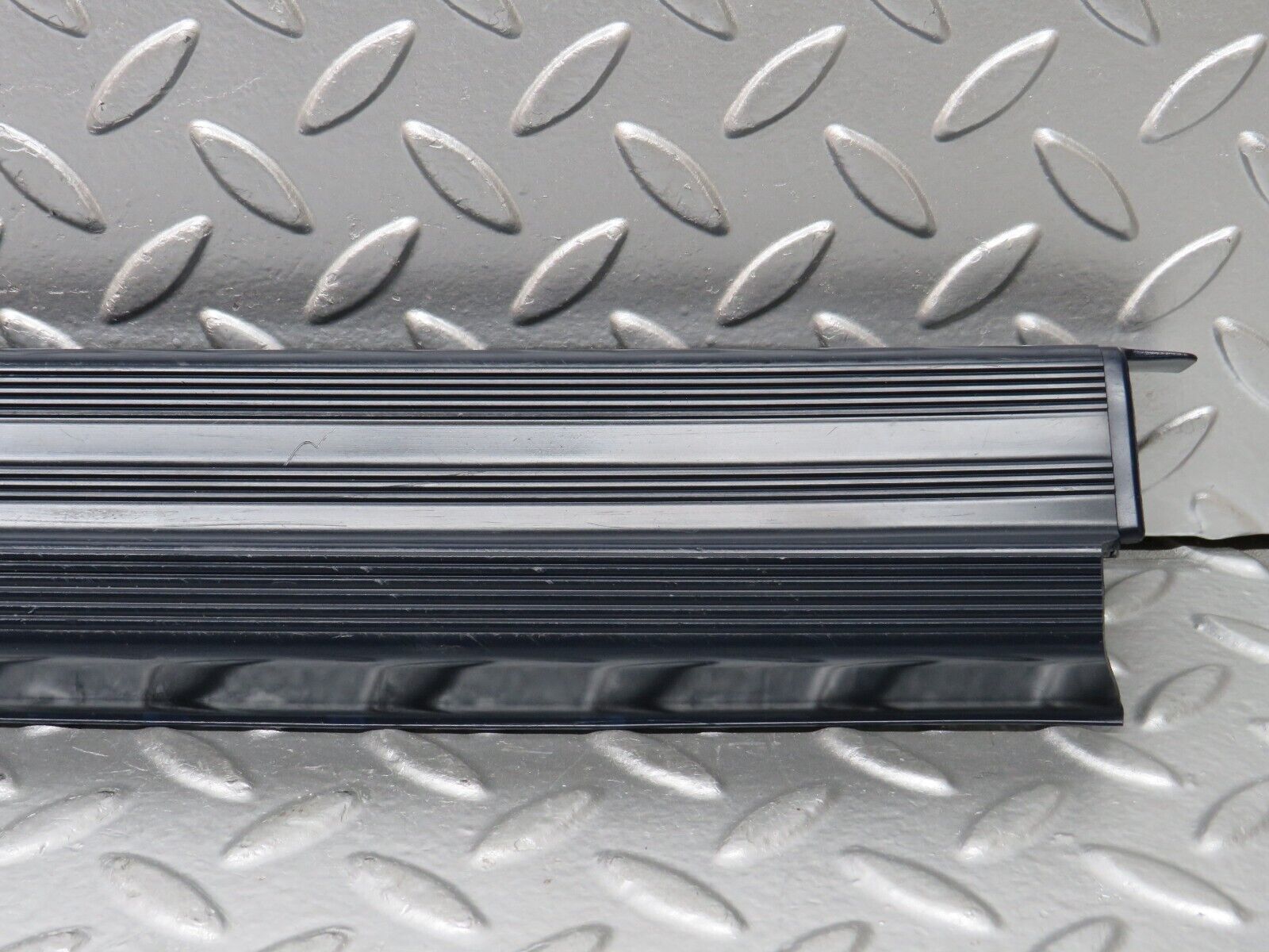 25165 Mercedes-Benz W201 190D Rear Left Door Sill Blue