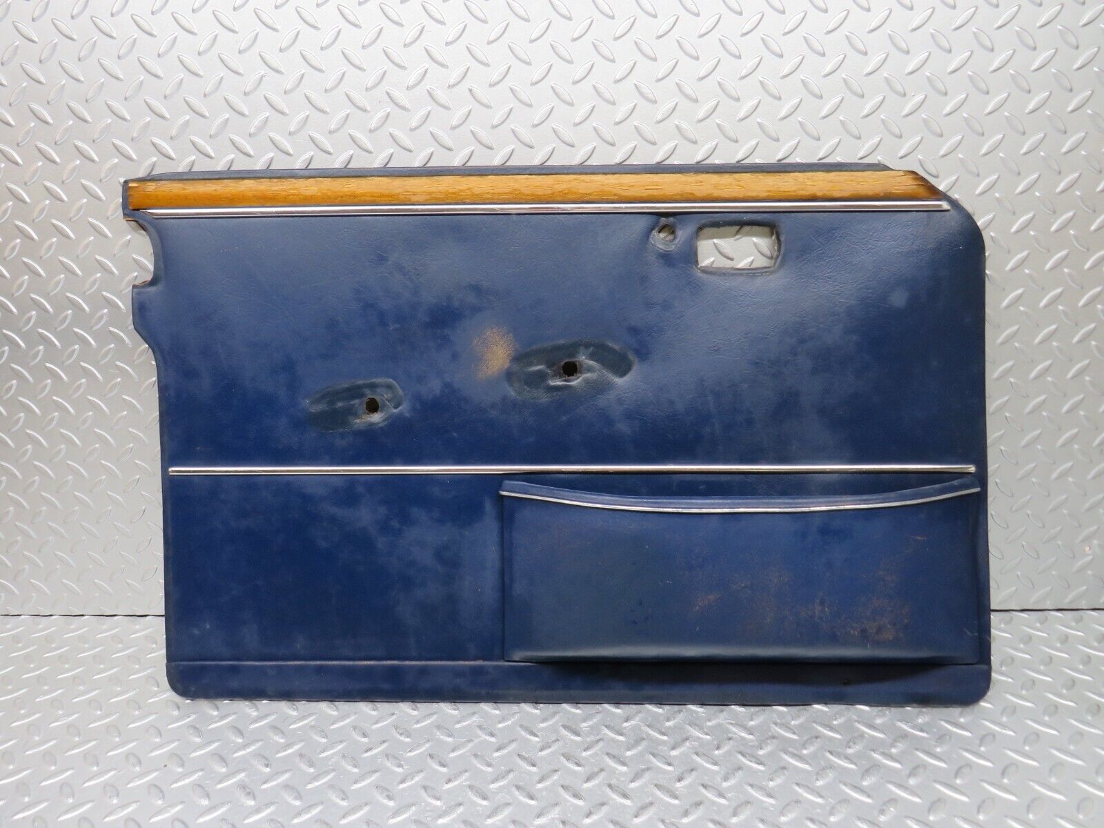 37286 Mercedes-Benz W109 300SEL Front Left Door Card Blue