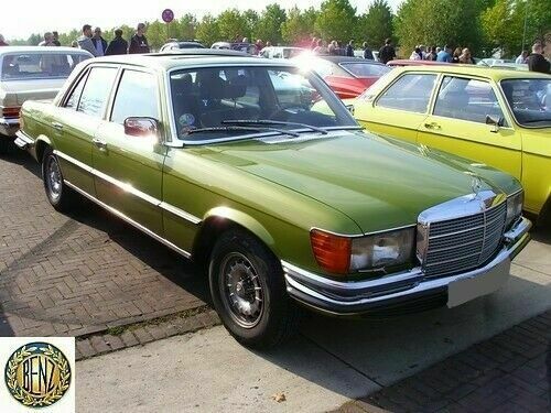 2661 Mercedes-Benz W116 350SE Rear Right Quarter Glass