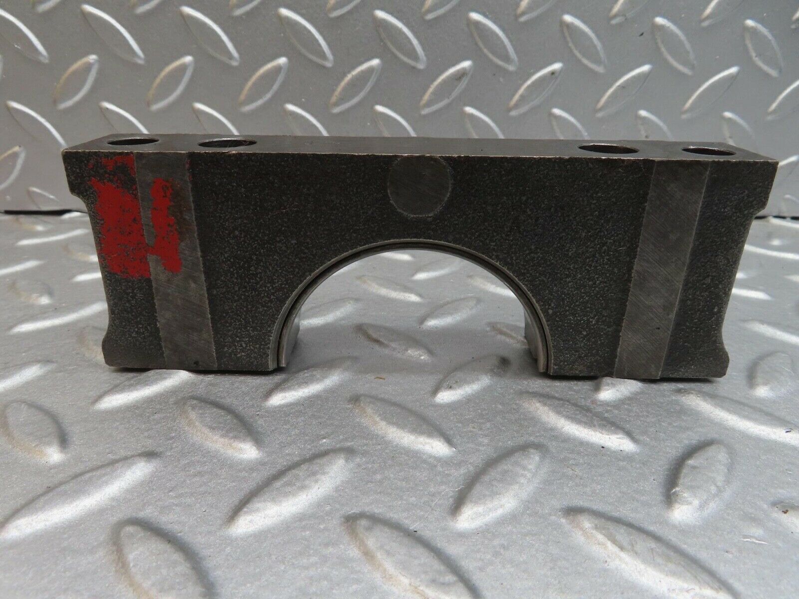 13701 Mercedes-Benz R107 450SL  Crankshaft Bearing Holder Block 1160110312