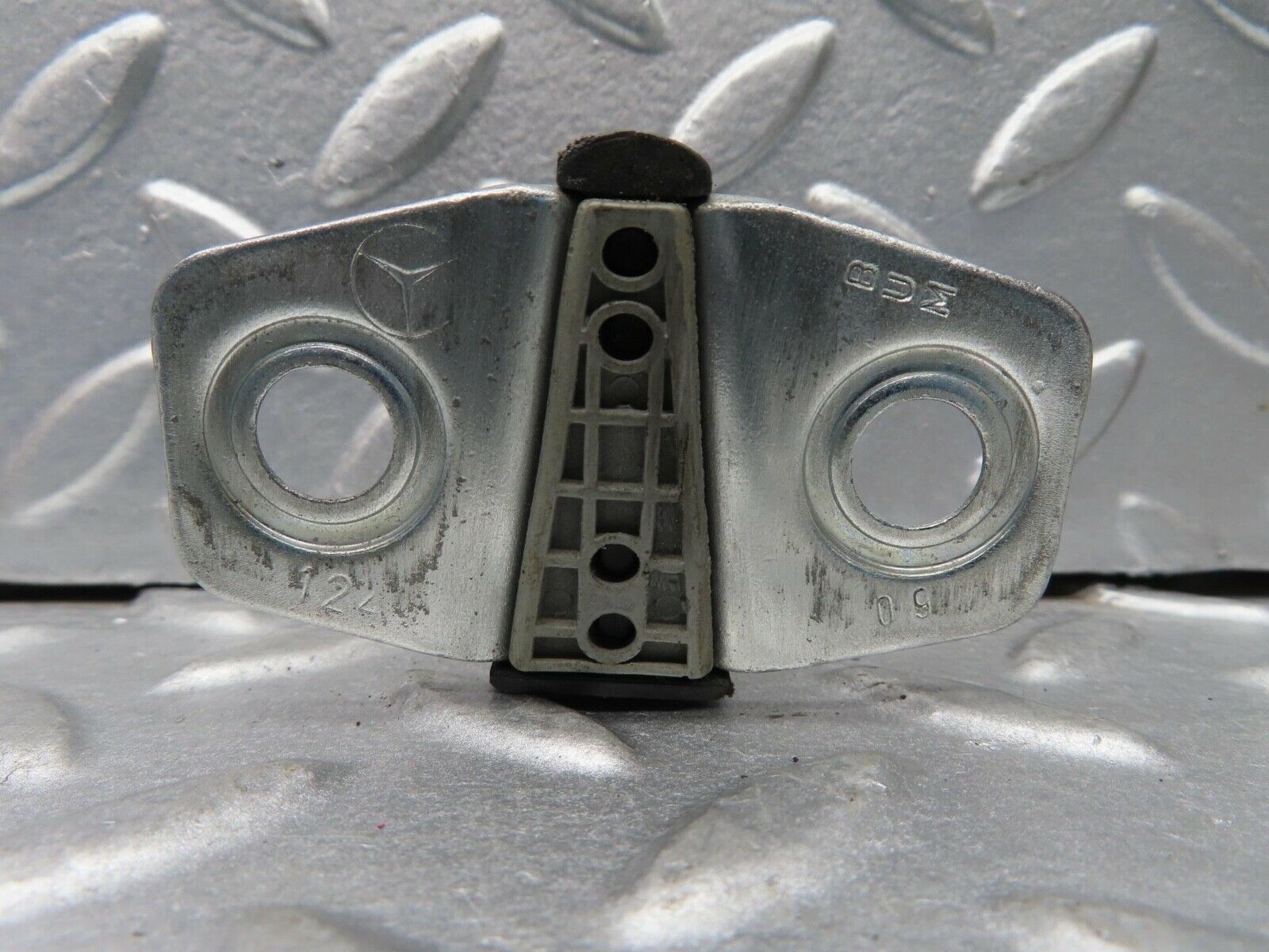 14590 Mercedes-Benz W201 190E Door Lock Latch