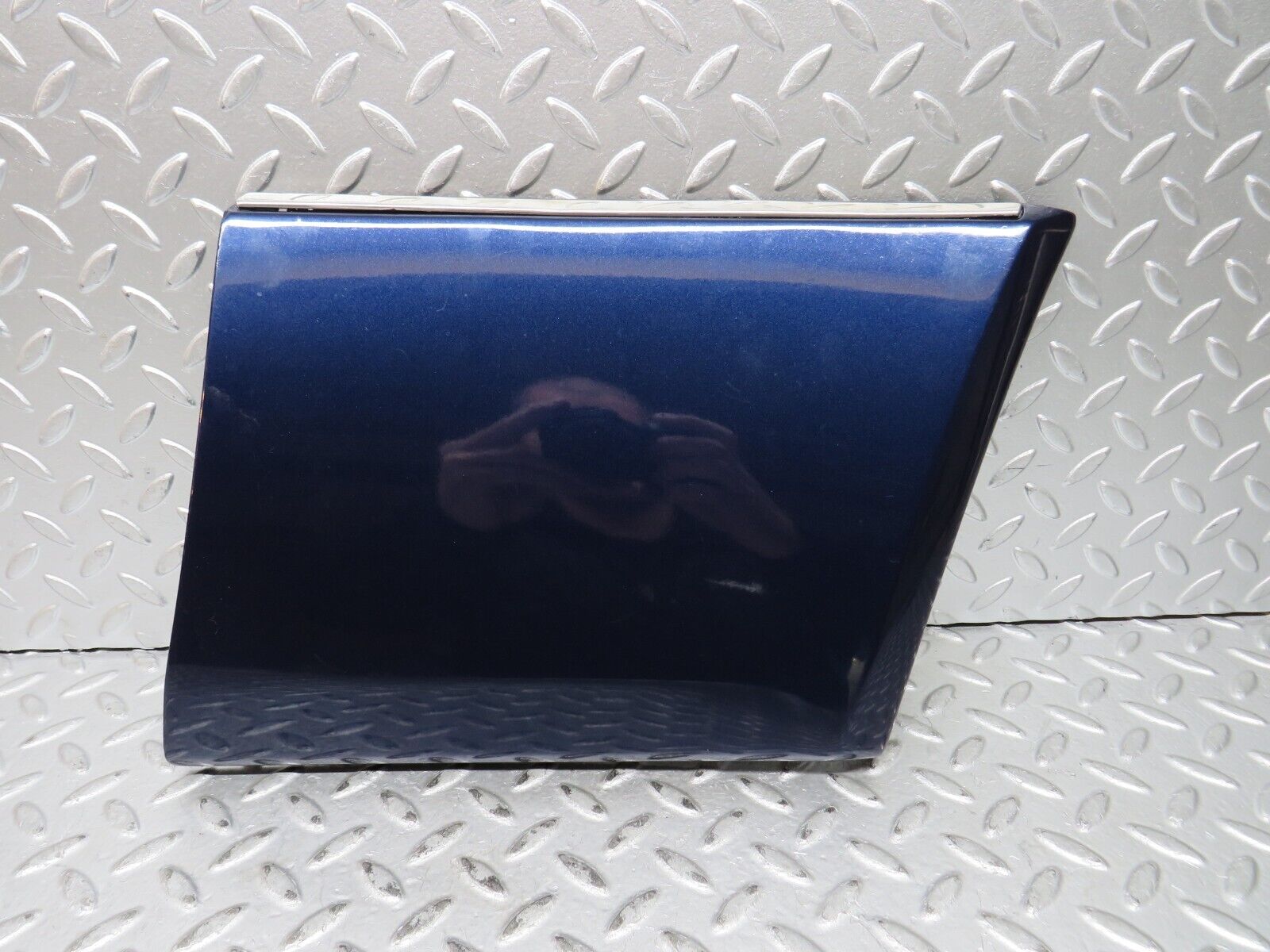28979 Mercedes-Benz C124 320CE Front Right Fender Wing Moulding Trim 1246903640