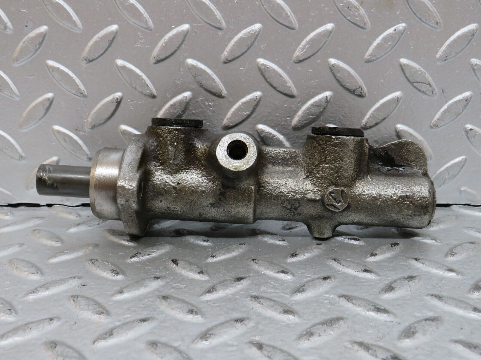 28362 Mercedes-Benz S123 240D Wagon Brake Master Cylinder Ate