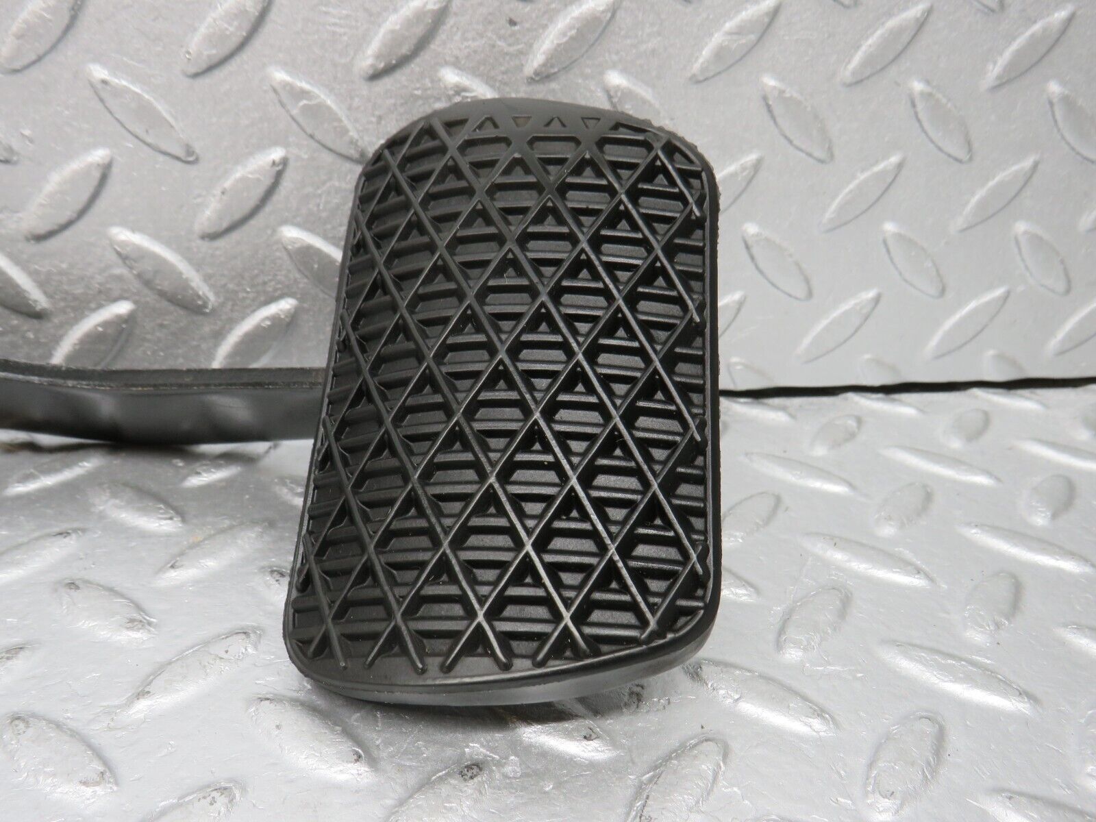 38408 Mercedes-Benz R129 280SL Coupe Brake Pedal With Rubber 1232910082