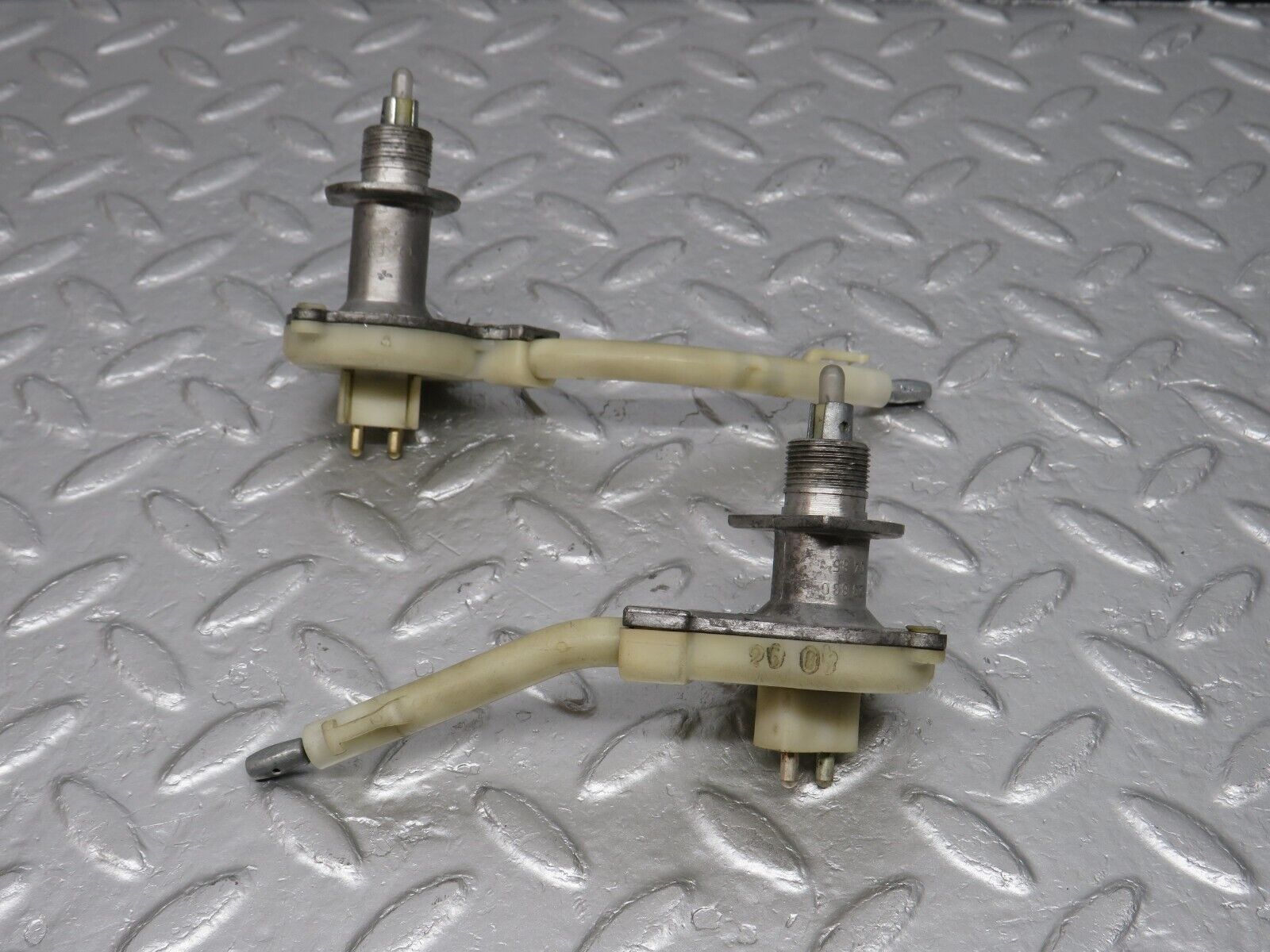 40676 Mercedes-Benz W123 300D Heater Regulator 1238300485 1238300385