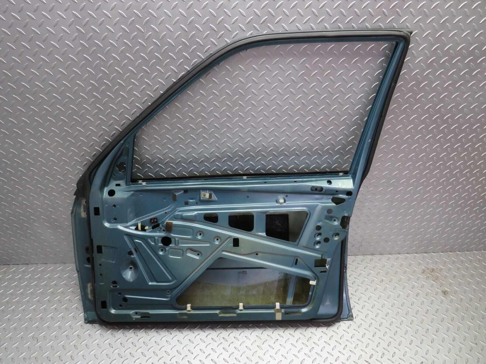 30825 Mercedes-Benz W201 190E 2.0L Front Right Door