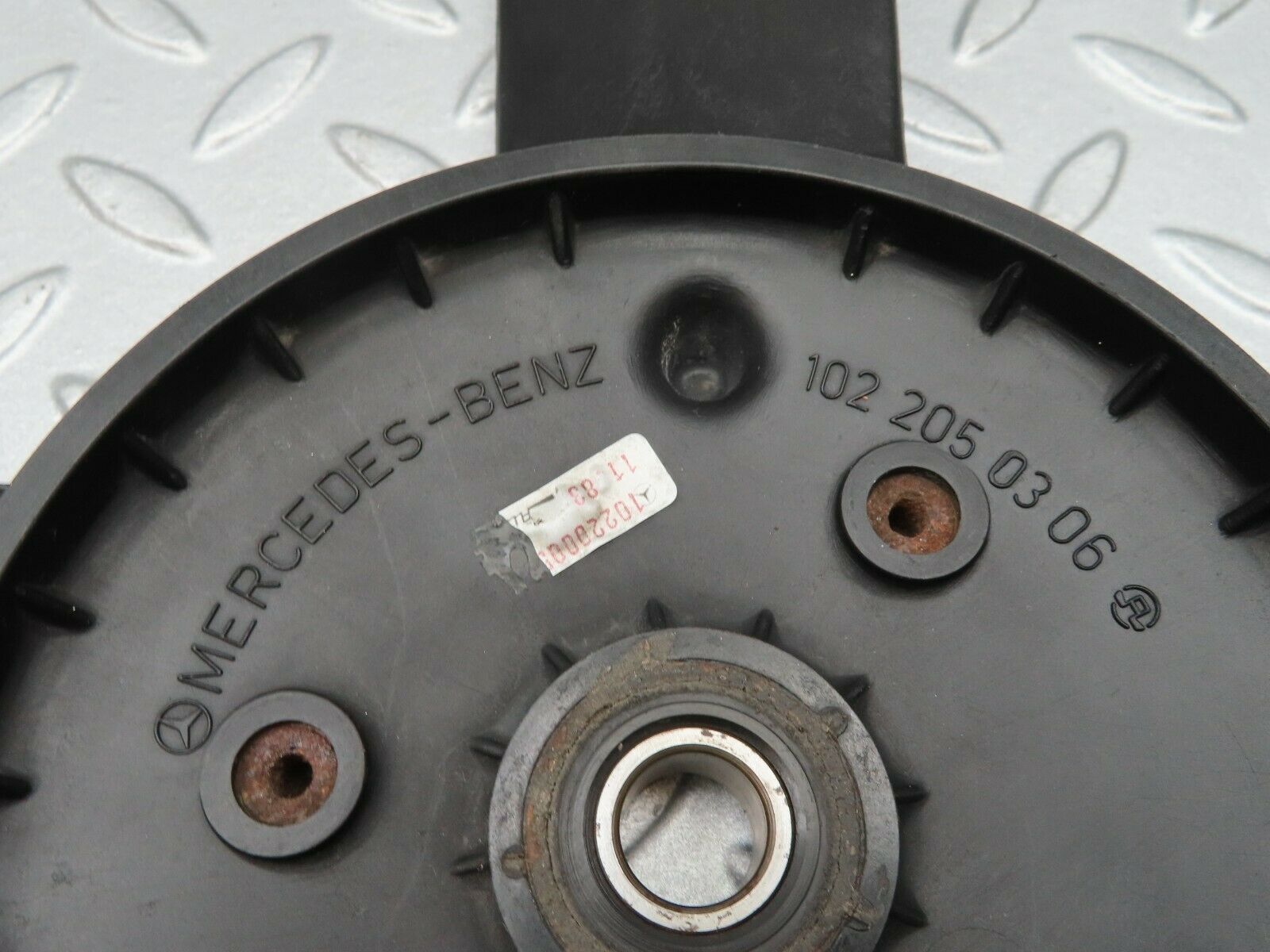 3912 Mercedes-Benz S123 200T Wagon Engine Cooling Fan 1022050306