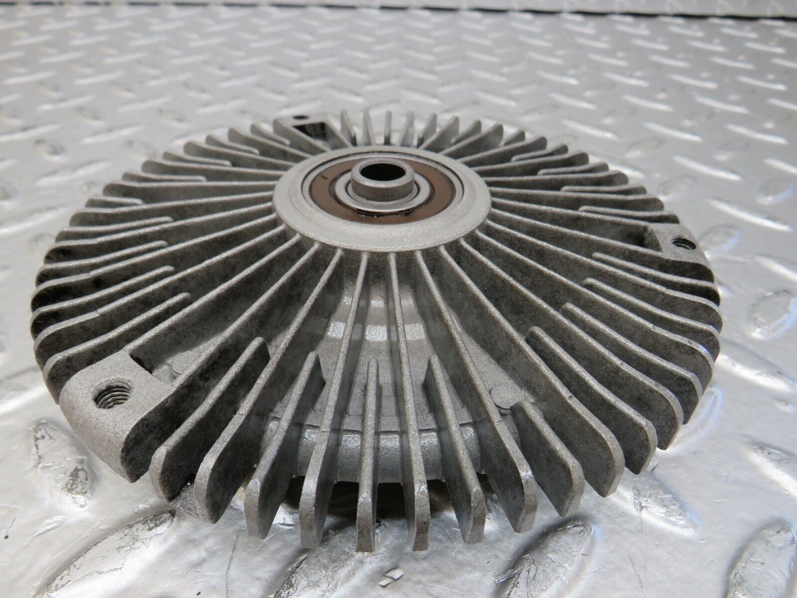 25366 Mercedes-Benz W201 190D Engine Cooling Fan Clutch Behr 65.306.13