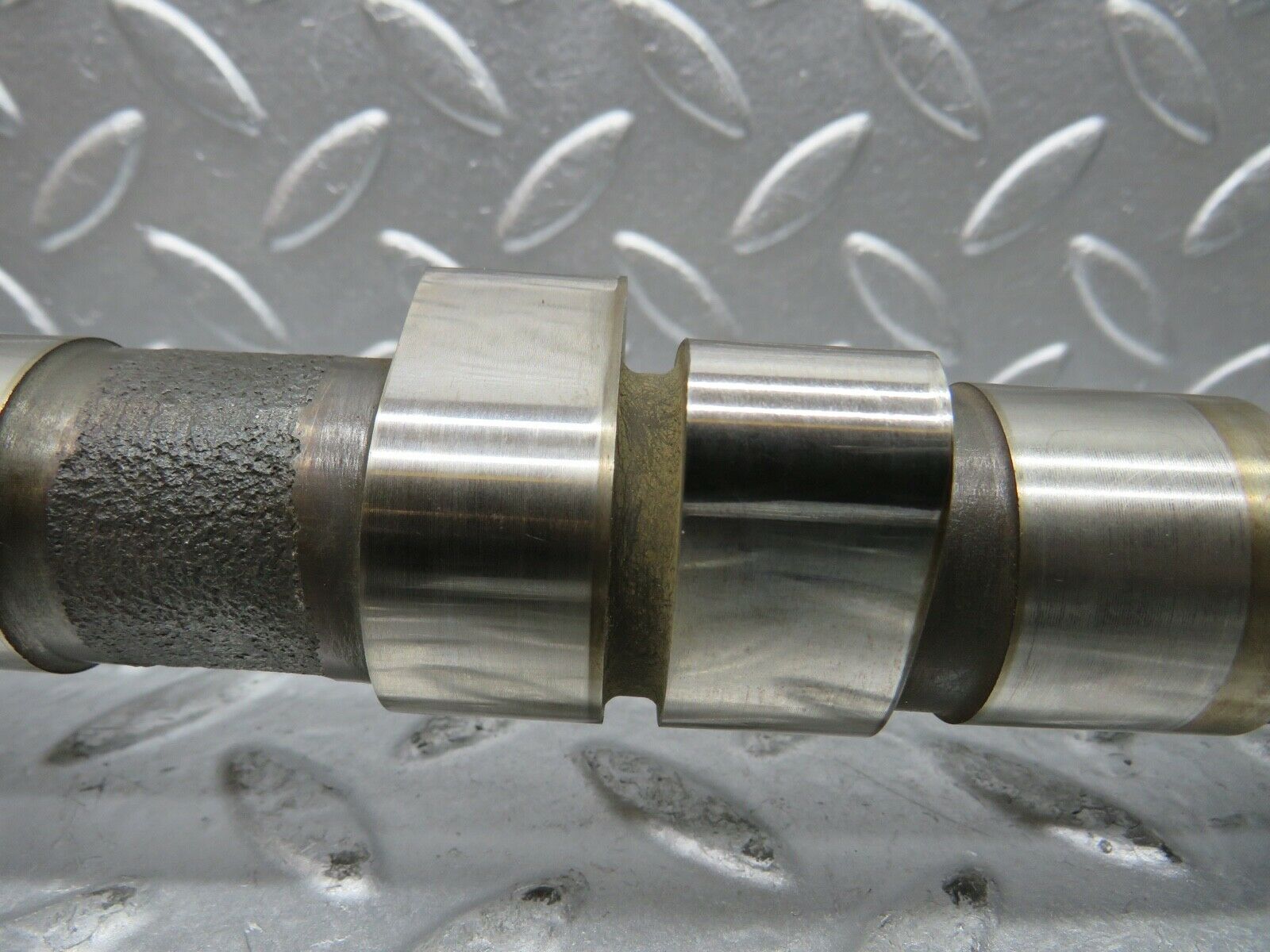 21754 Mercedes-Benz W126 300SE Camshaft