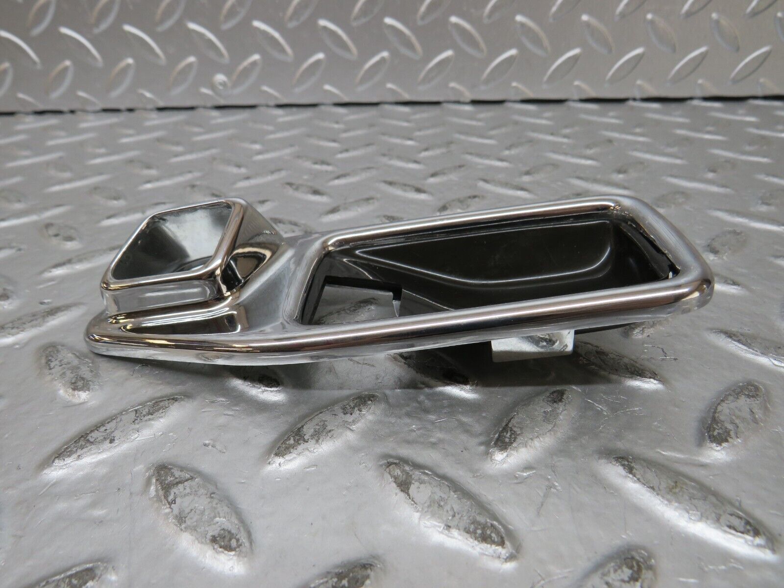 39376 Mercedes-Benz W123 280E Chrome Frame Door Handle Rear Left 1167660111