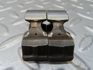 W123 valve rocker arm with retaining spring used OEM
