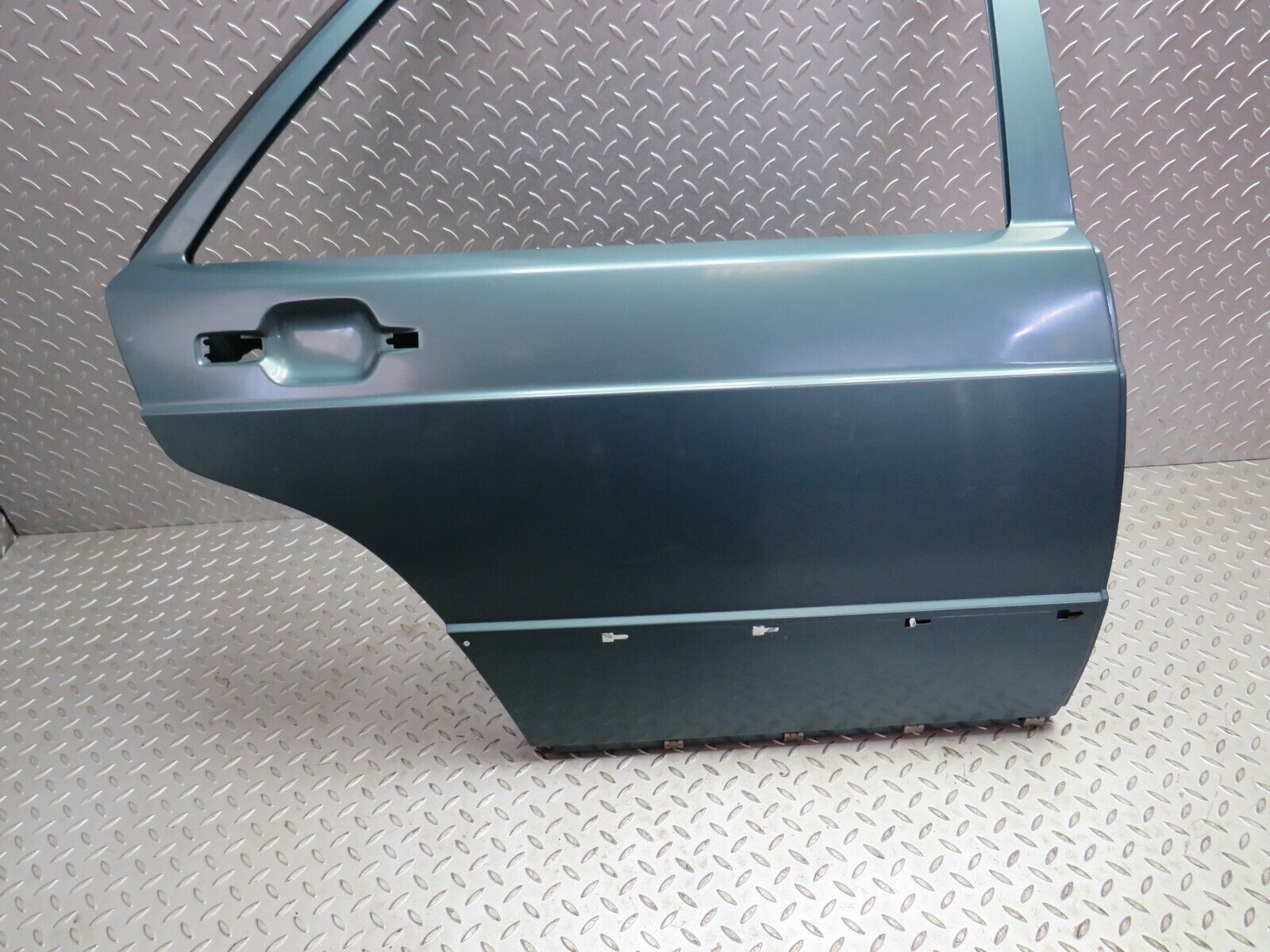 30826 Mercedes-Benz W201 190E 2.0L Rear Right Door