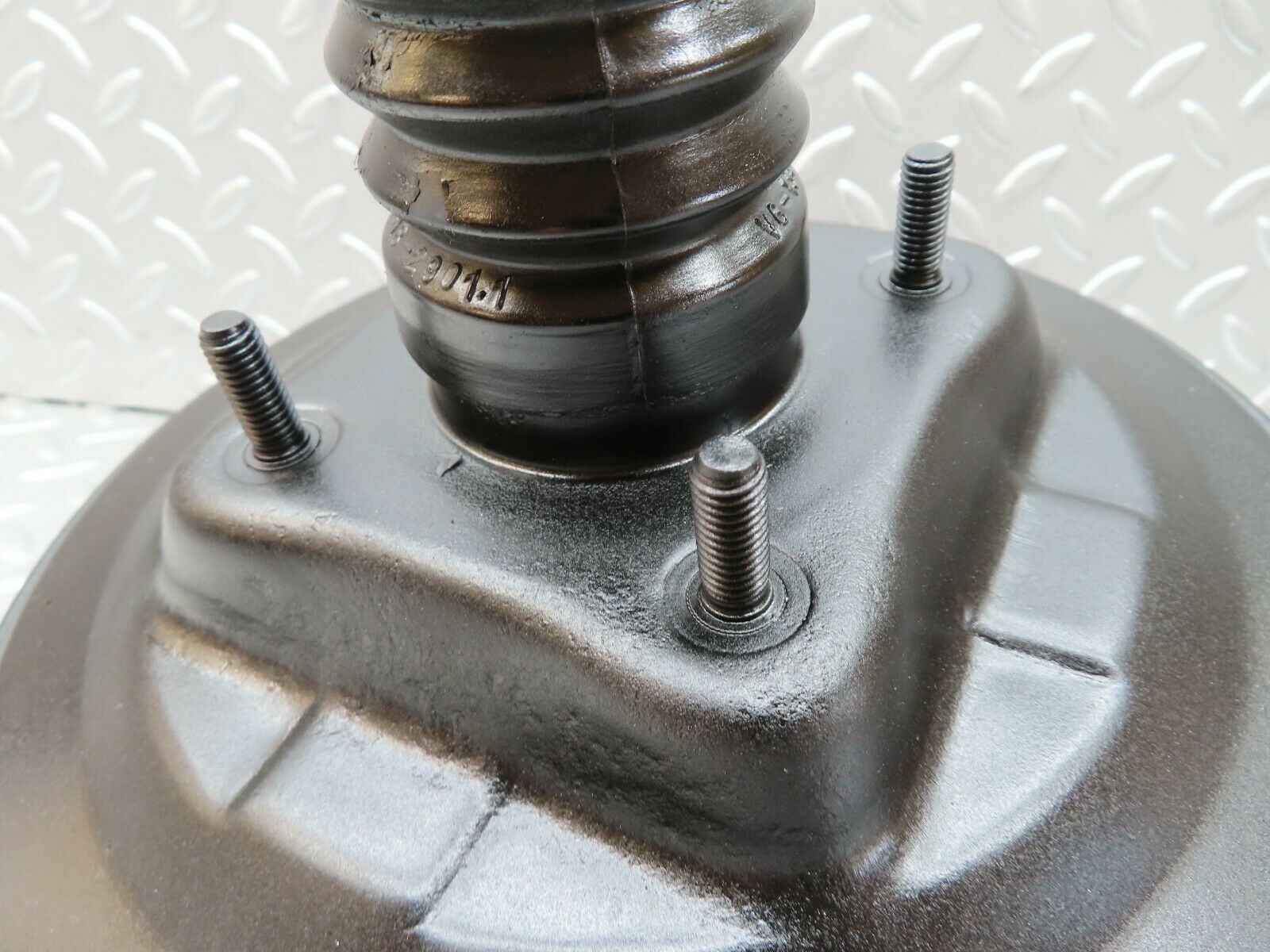 18057 Mercedes-Benz W123 200 Brake Booster