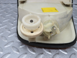 W126 front right indicator light used OEM