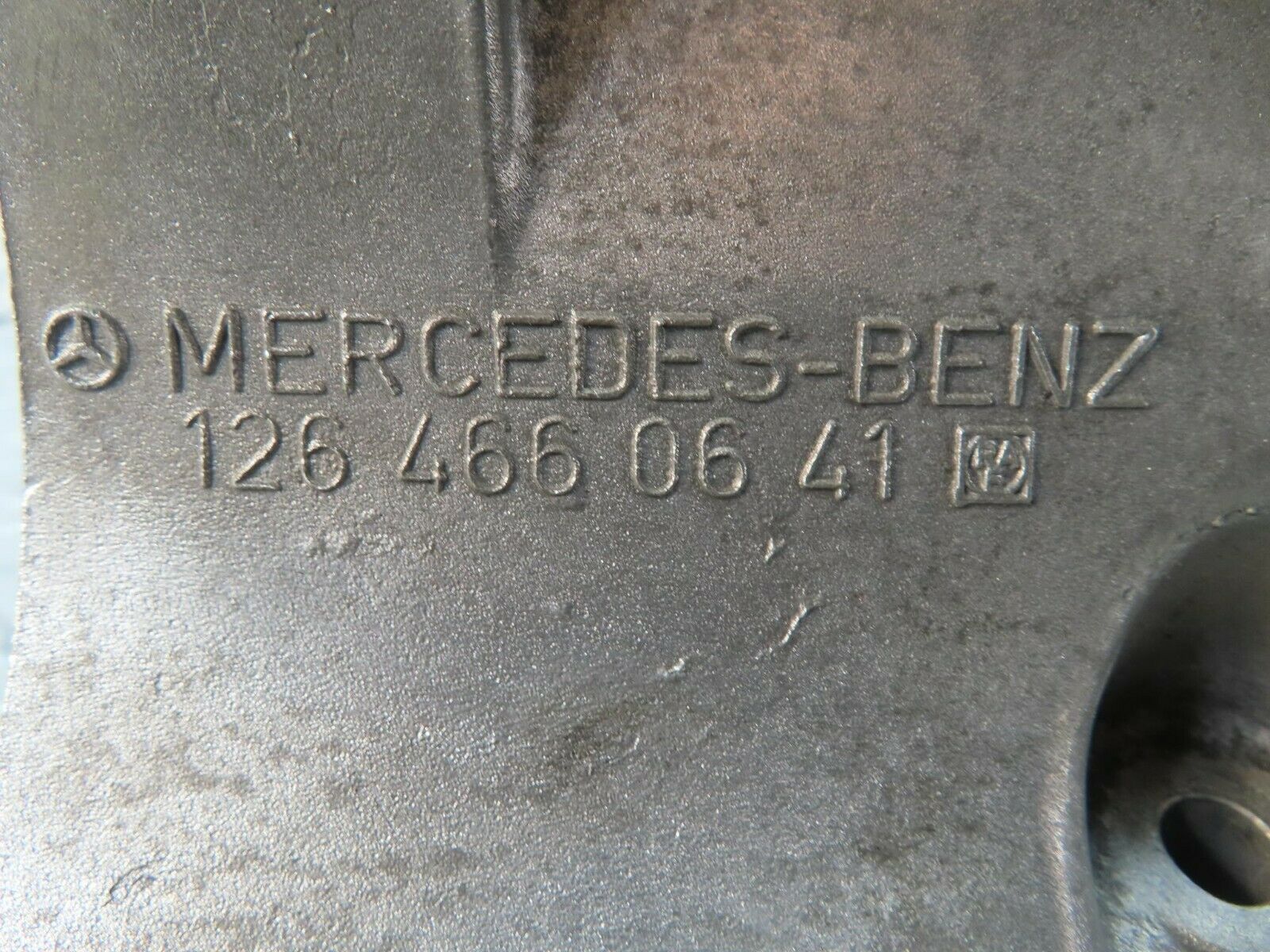 9509 Mercedes-Benz C124 300CE Coupe Power Steering Pump Bracket 1264660641