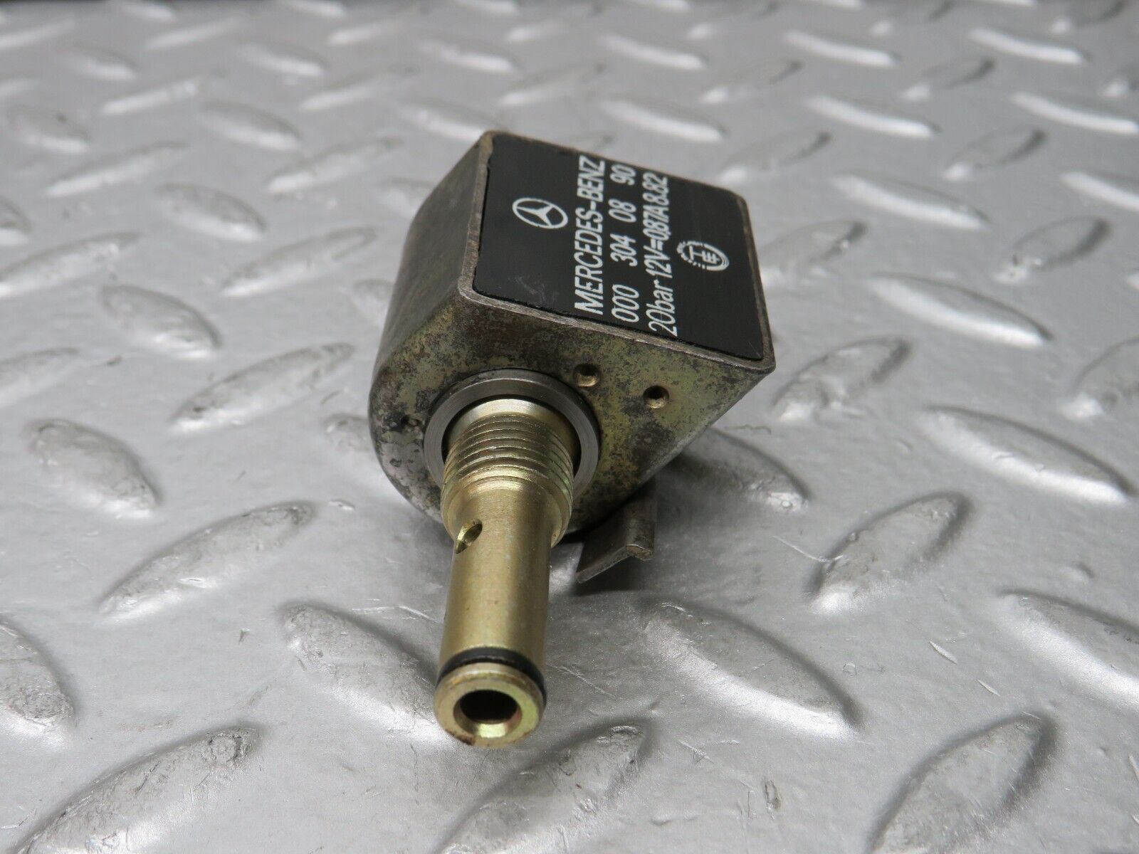 30216 Mercedes-Benz W123 230E Automatic Gearbox Solenoid 722.122 0003040890